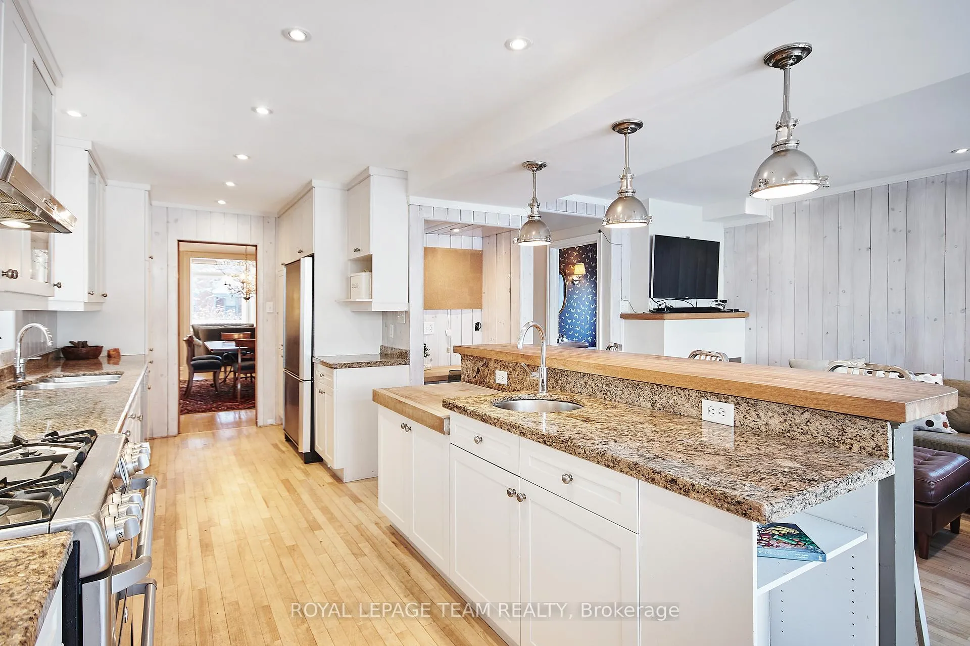 Photo 14 of 108 Stanley Avenue, Ottawa, New Edinburgh — HOMEH