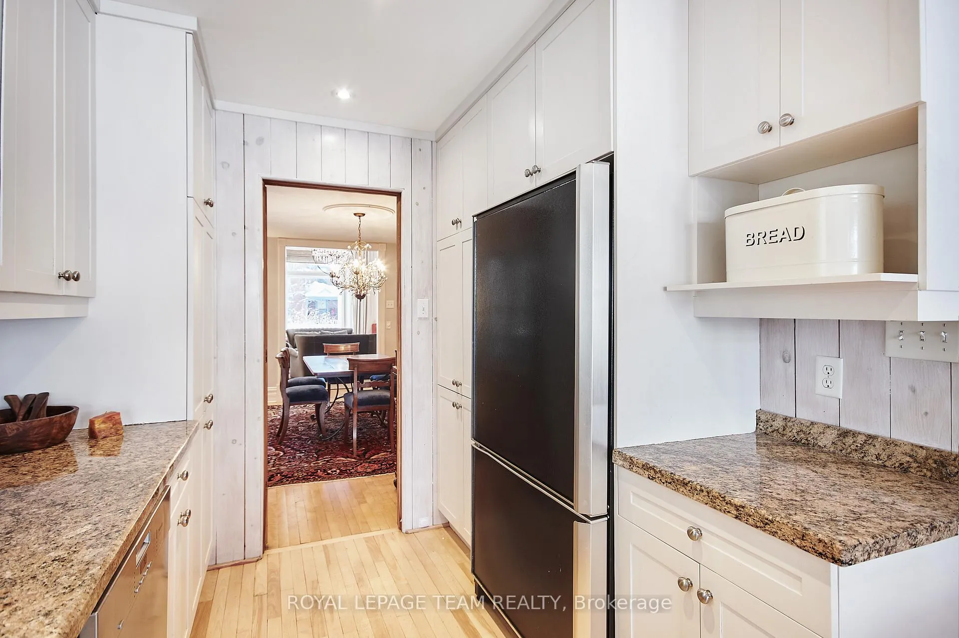 Photo 15 of 108 Stanley Avenue, Ottawa, New Edinburgh — HOMEH
