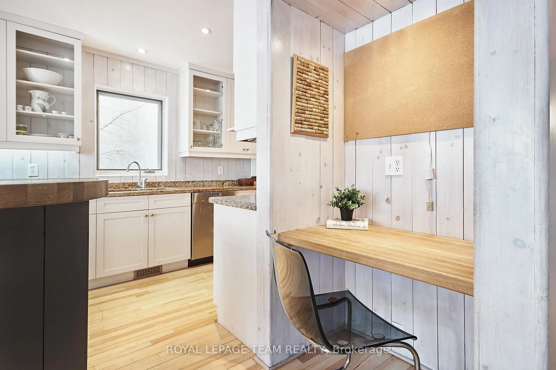 Photo 17 of 108 Stanley Avenue, Ottawa, New Edinburgh — HOMEH