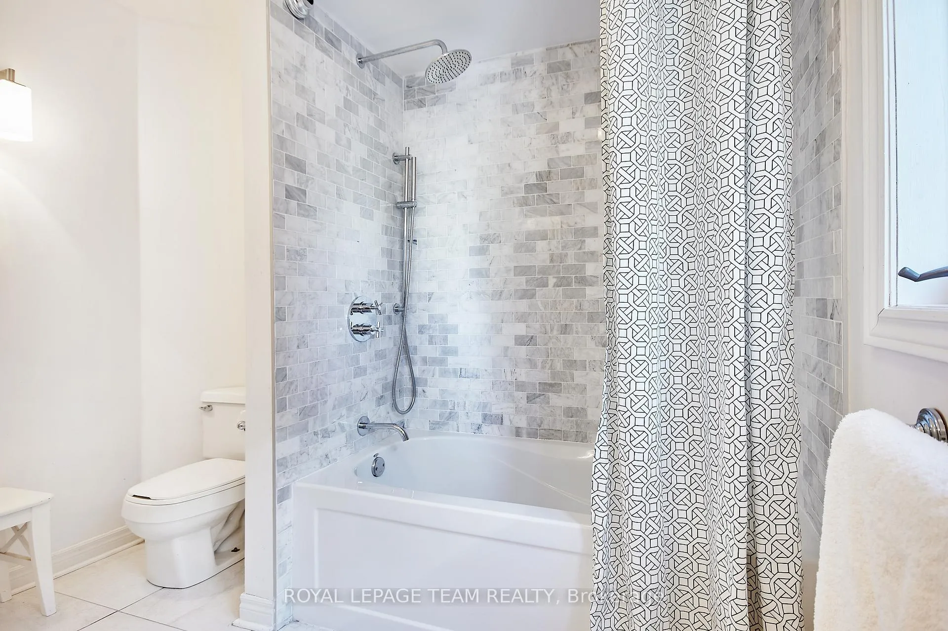 Photo 26 of 108 Stanley Avenue, Ottawa, New Edinburgh — HOMEH