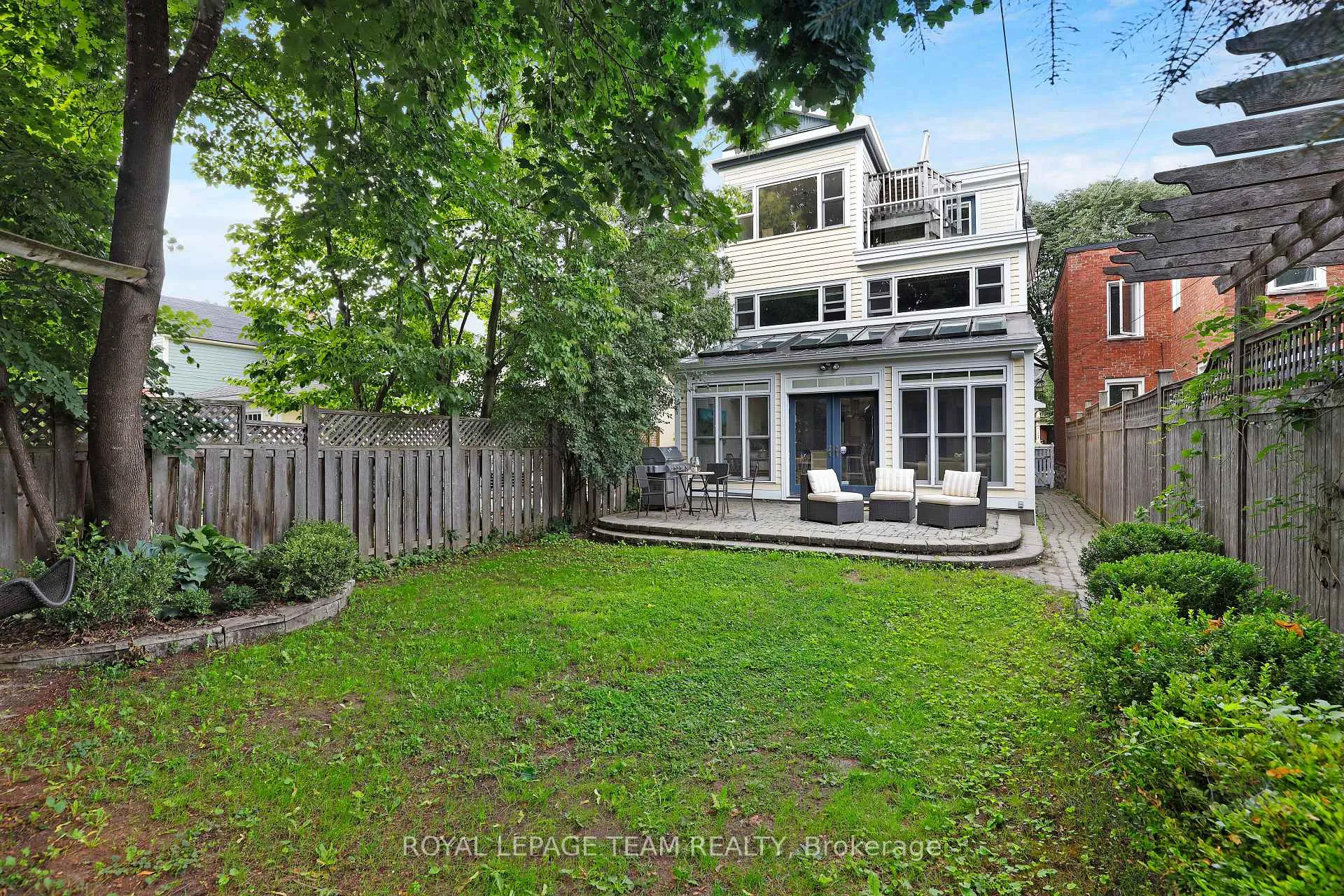 Photo 43 of 108 Stanley Avenue, Ottawa, New Edinburgh — HOMEH