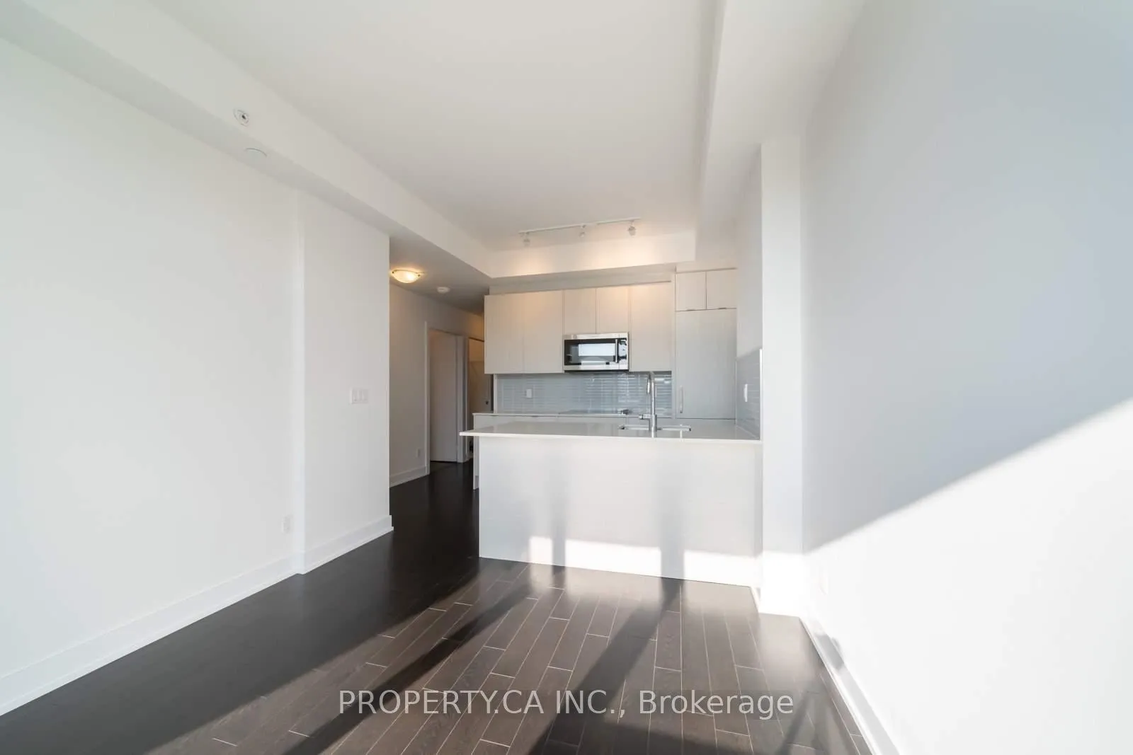 Photo 4 of Unit 2005, 181 Bedford Road, Toronto, The Annex — HOMEH