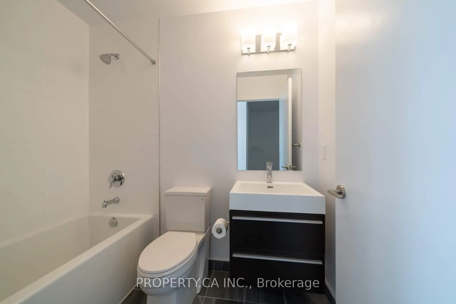 Photo 12 of Unit 2005, 181 Bedford Road, Toronto, The Annex — HOMEH