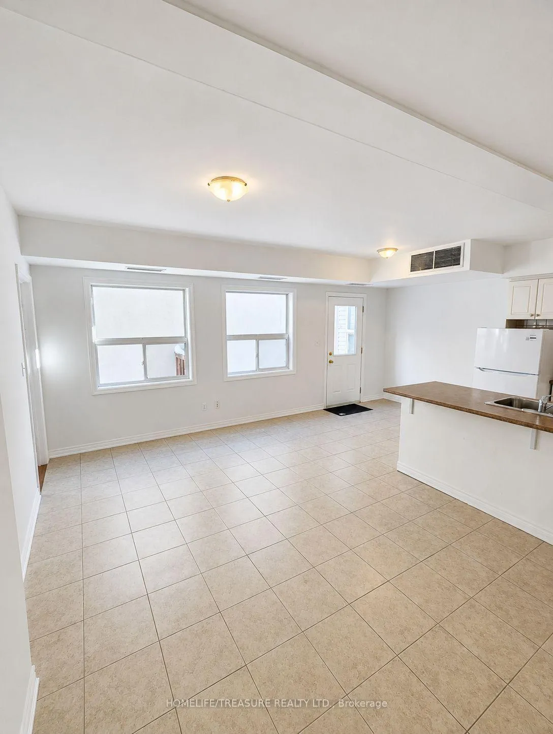 Photo 2 of Unit 302, 1898 Danforth Avenue, Toronto, Danforth — HOMEH