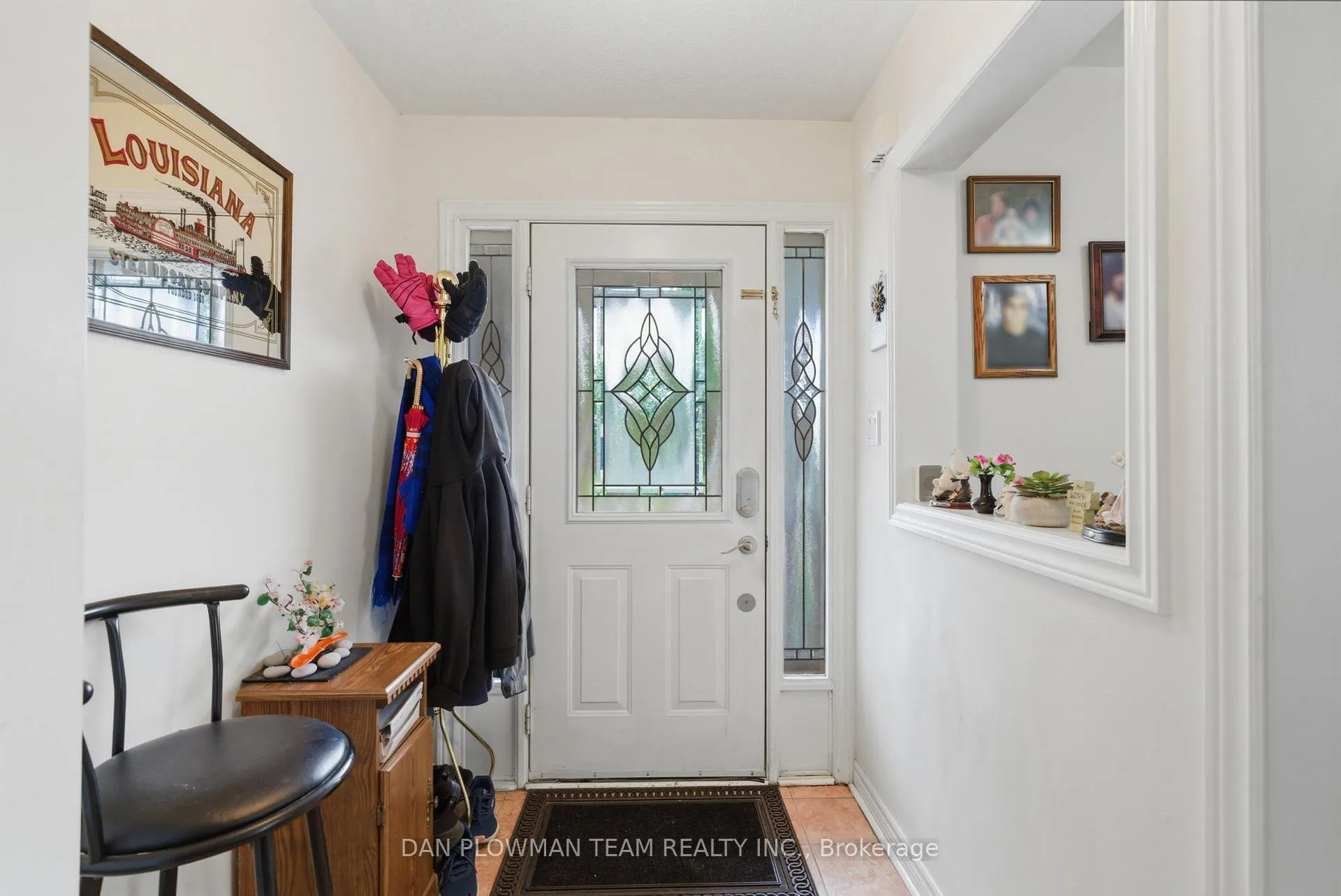 Photo 4 of 229 Huntington Crescent, Clarington, Courtice — HOMEH