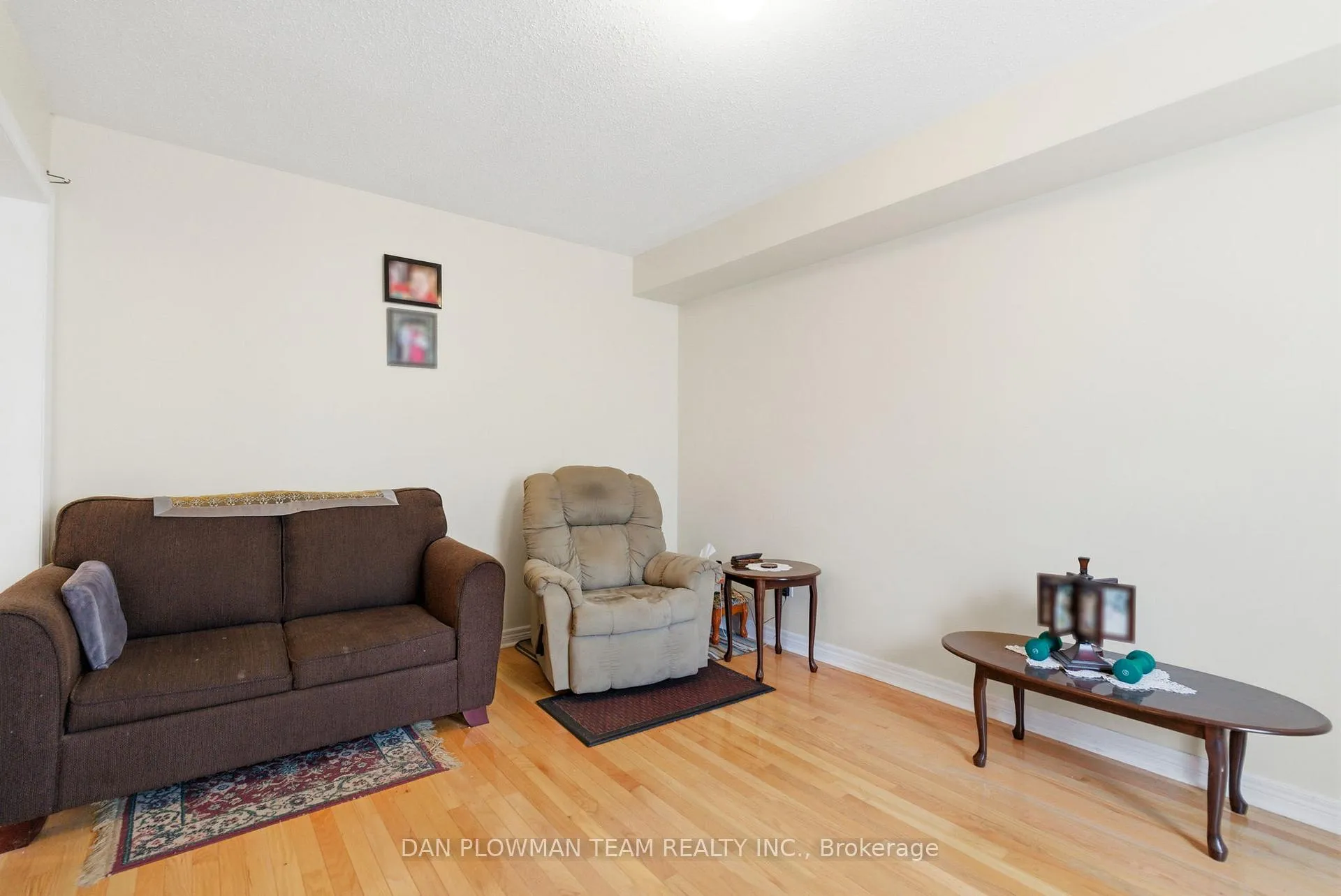 Photo 9 of 229 Huntington Crescent, Clarington, Courtice — HOMEH