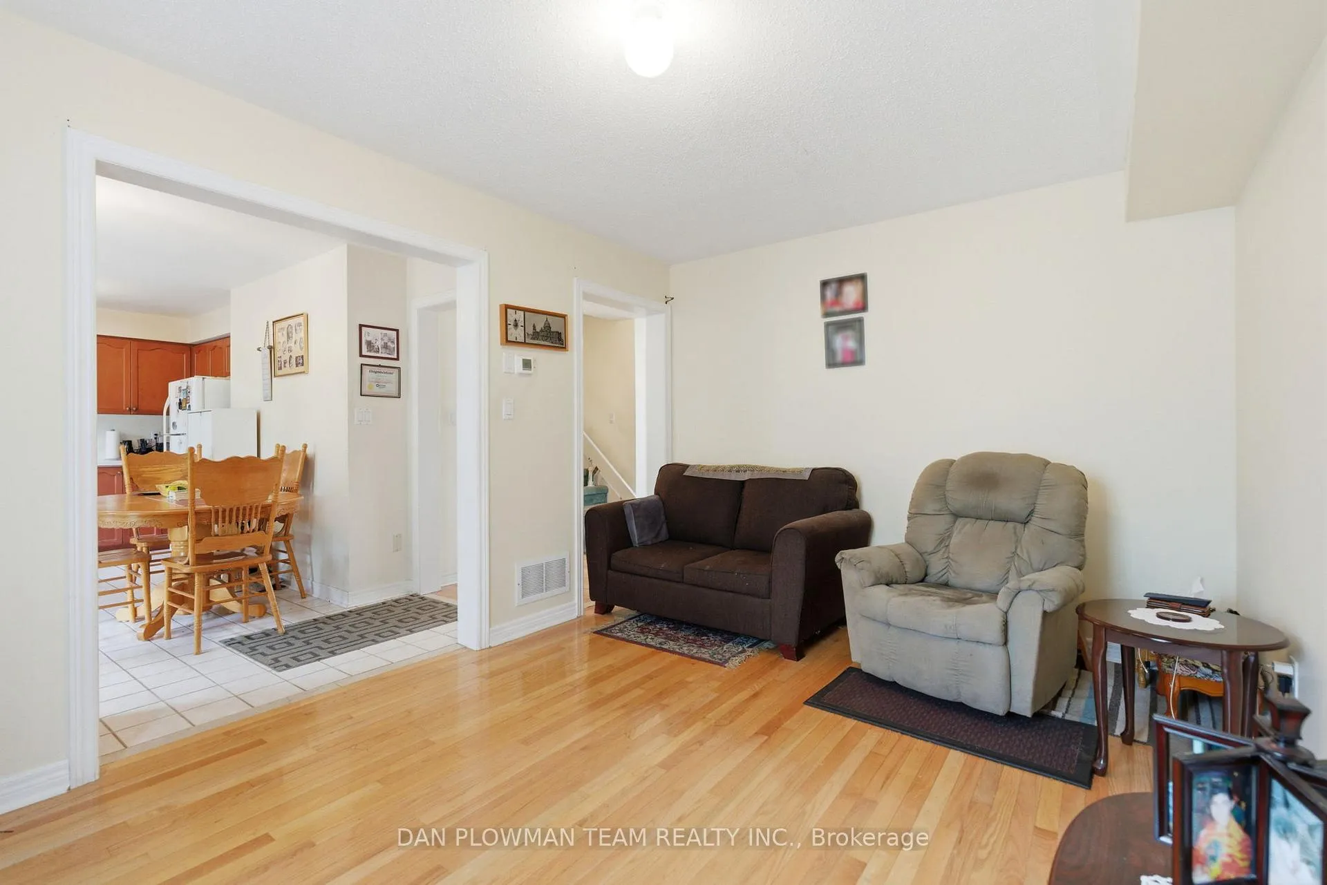 Photo 10 of 229 Huntington Crescent, Clarington, Courtice — HOMEH