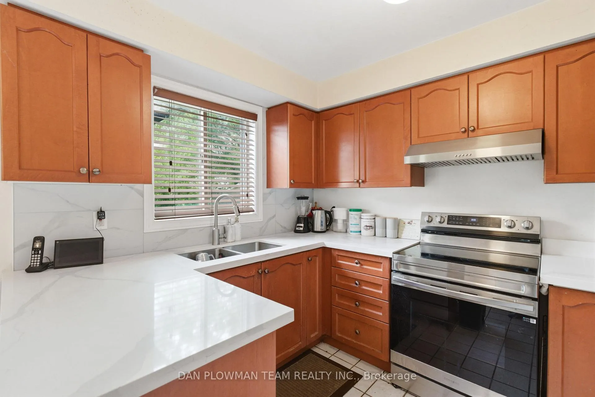 Photo 18 of 229 Huntington Crescent, Clarington, Courtice — HOMEH