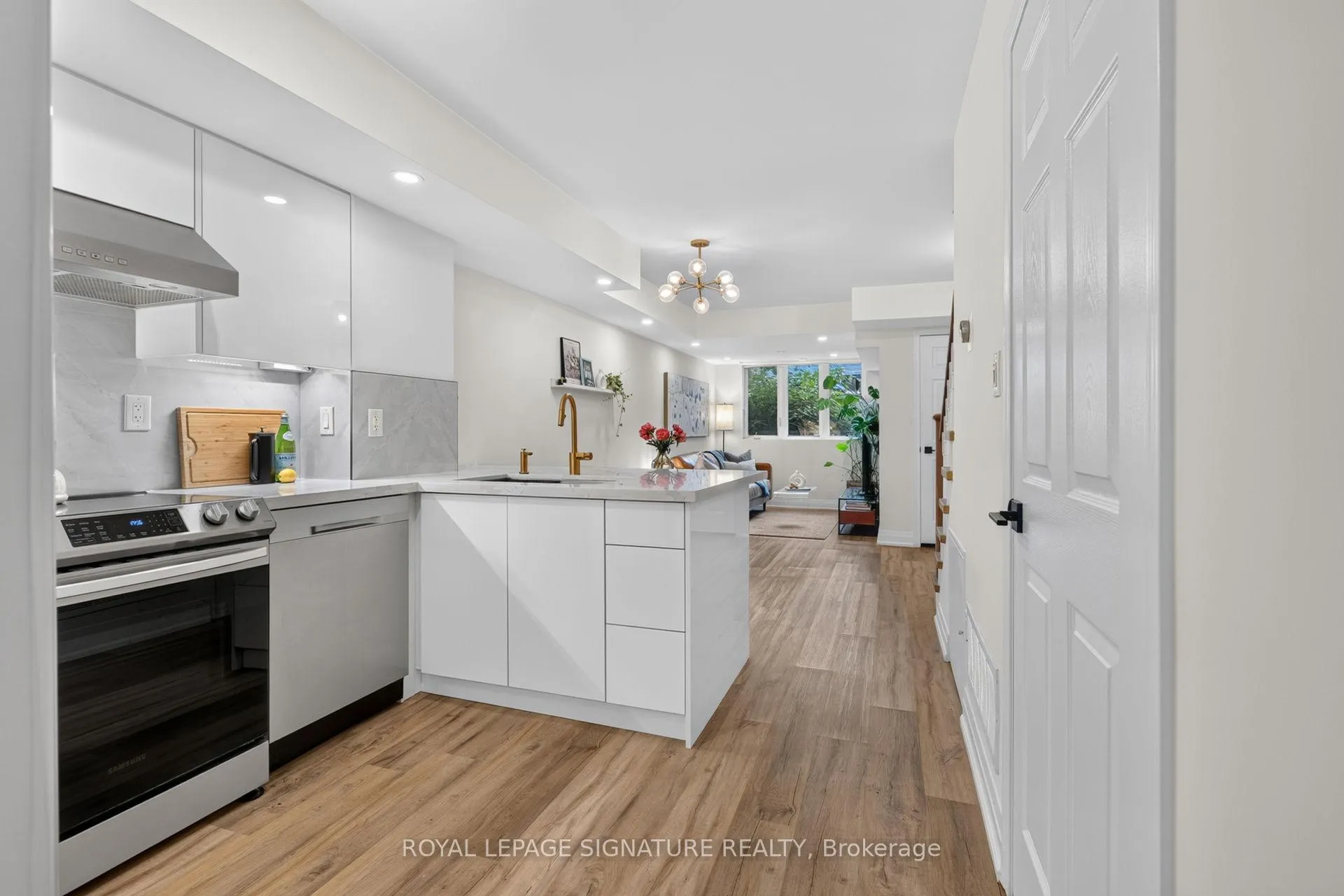 Photo 5 of Unit 163, 351 Wallace Avenue, Toronto, Dovercourt-Wallace Emerson-Junction — HOMEH