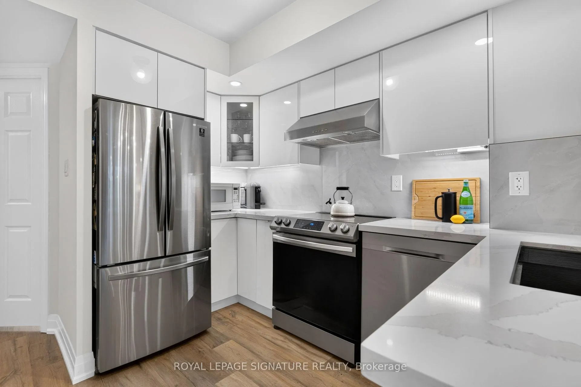 Photo 6 of Unit 163, 351 Wallace Avenue, Toronto, Dovercourt-Wallace Emerson-Junction — HOMEH
