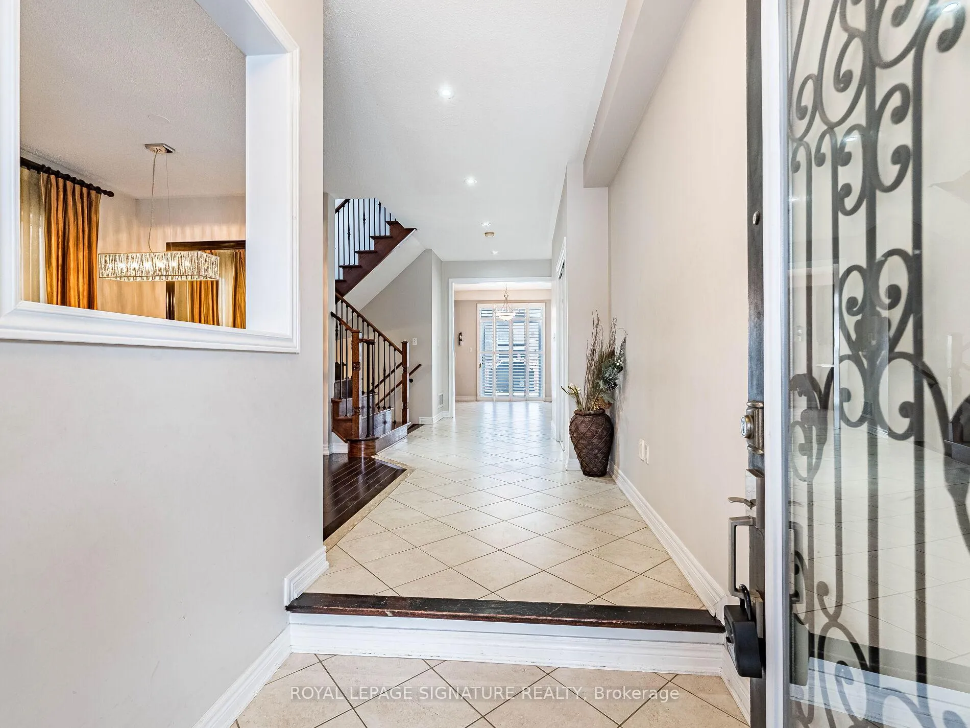 Photo 3 of 27 Permafrost Drive, Brampton, Sandringham-Wellington — HOMEH