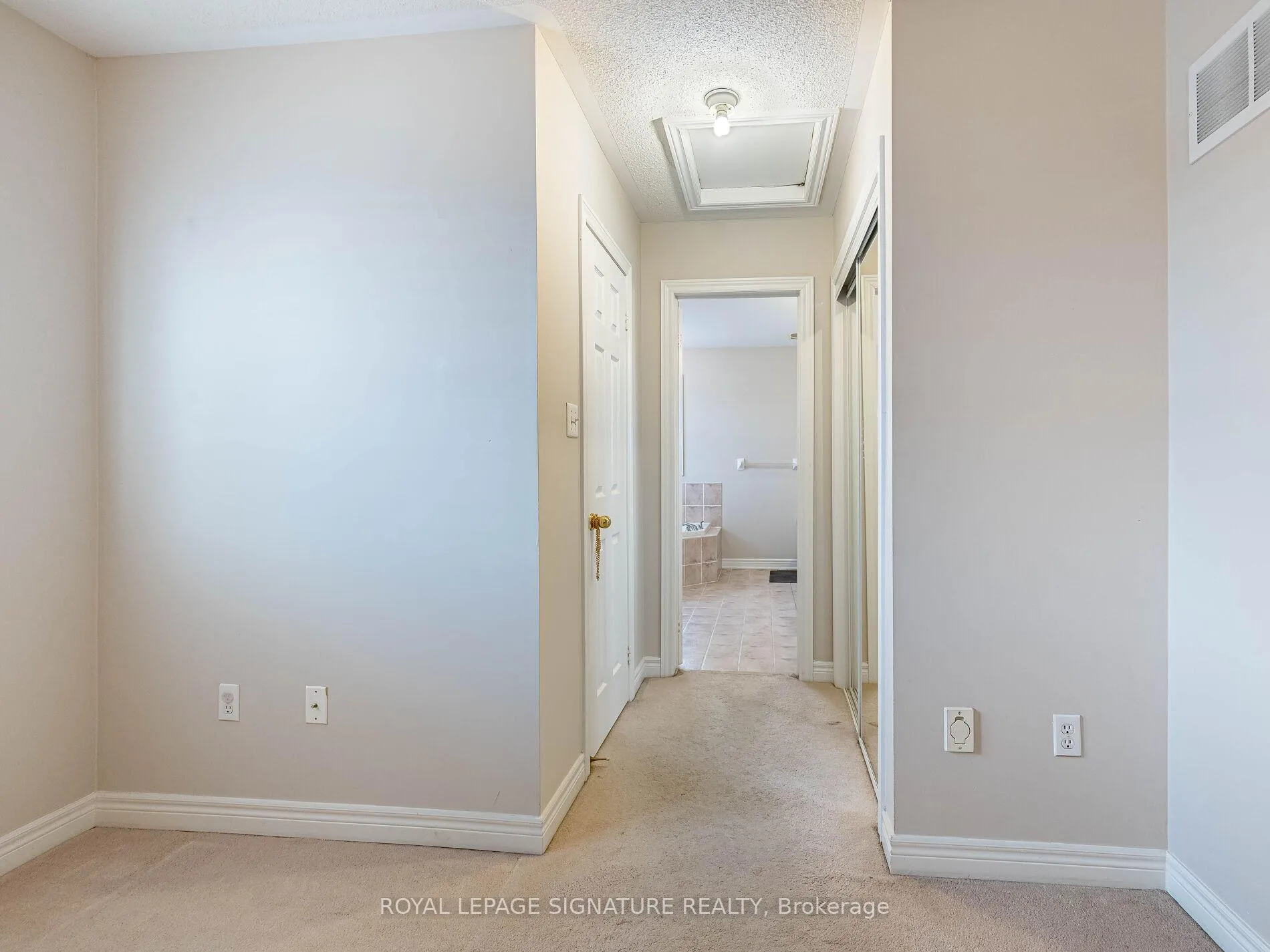 Photo 24 of 27 Permafrost Drive, Brampton, Sandringham-Wellington — HOMEH