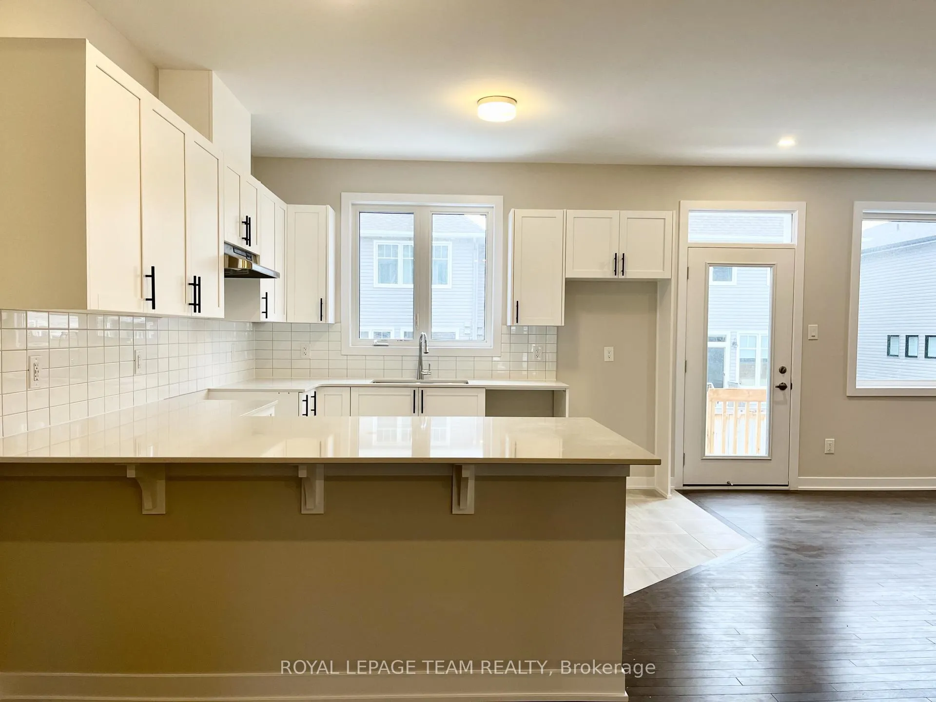 Photo 5 of 622 Expansion Road, Ottawa, Barrhaven - Half Moon Bay — HOMEH
