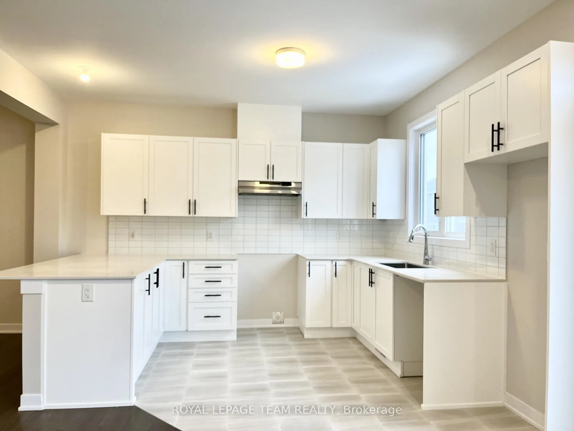 Photo 6 of 622 Expansion Road, Ottawa, Barrhaven - Half Moon Bay — HOMEH