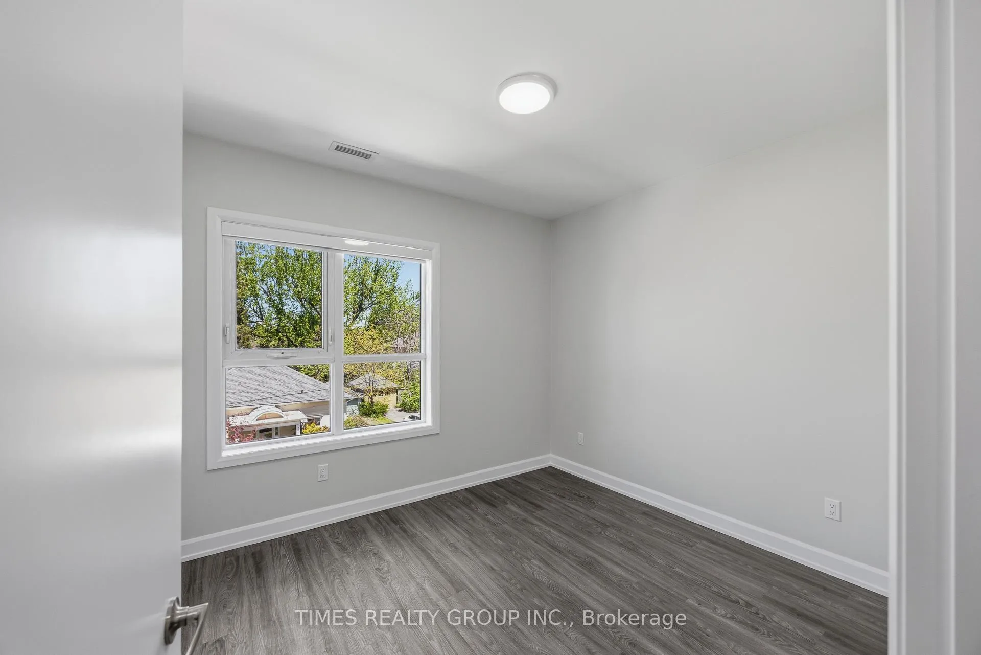 Photo 6 of Unit 203, 369 Hunter Street W, Peterborough, Town Ward 3 — HOMEH