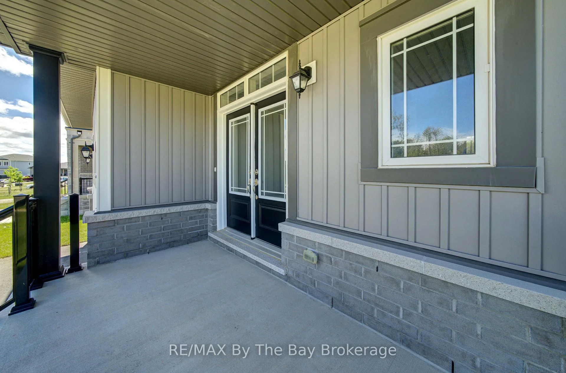 Photo 4 of 1 Amber Drive, Wasaga Beach — HOMEH