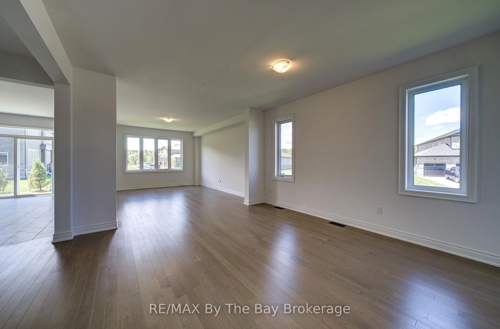Photo 29 of 1 Amber Drive, Wasaga Beach — HOMEH