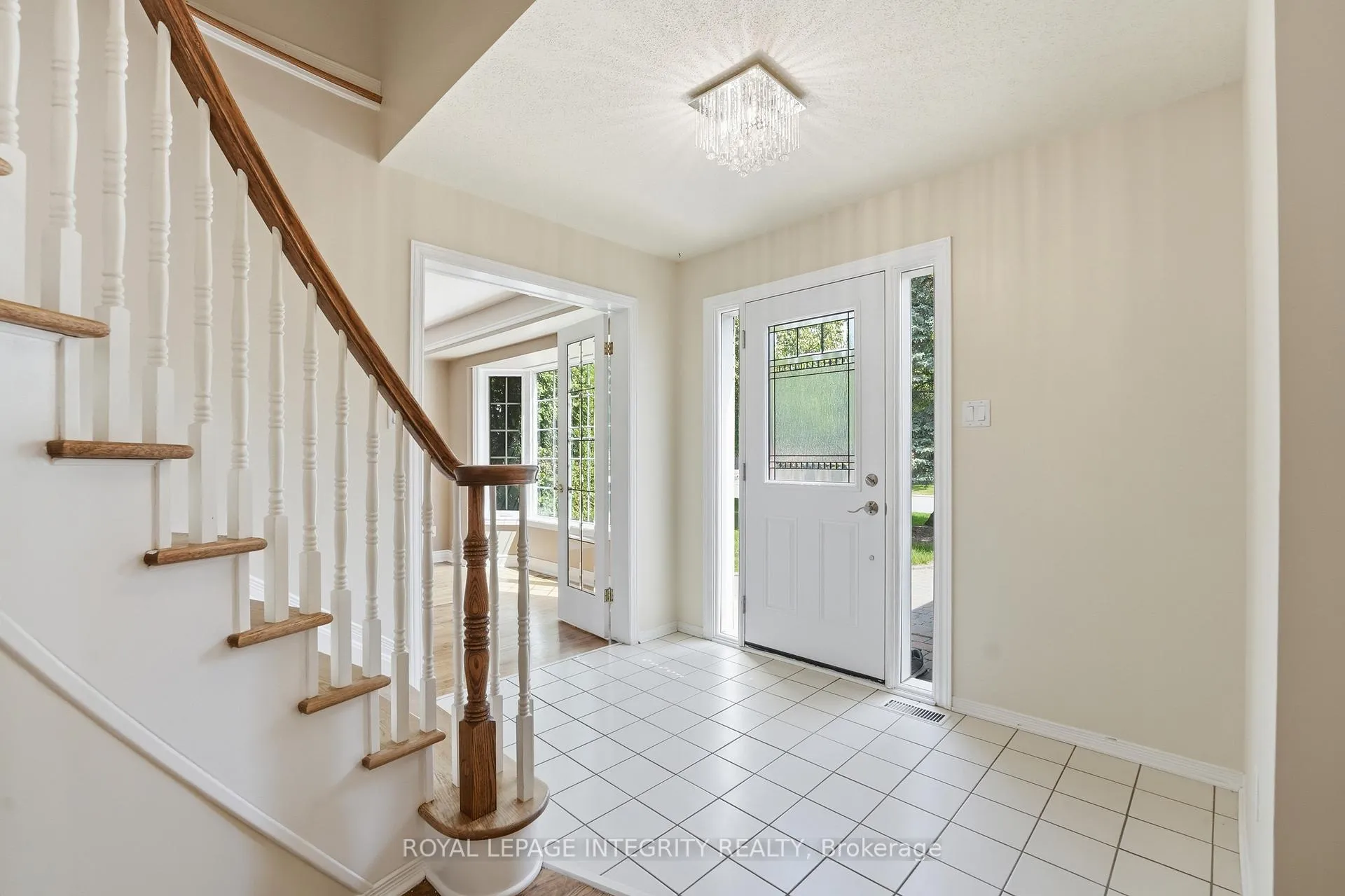 Photo 3 of 50 Bramble Wood Crescent, Ottawa, Kanata - Bridlewood — HOMEH
