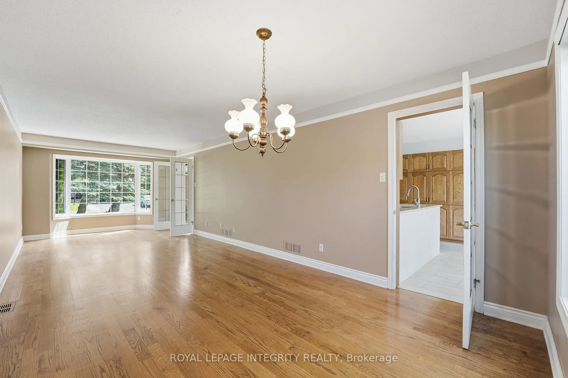 Photo 5 of 50 Bramble Wood Crescent, Ottawa, Kanata - Bridlewood — HOMEH