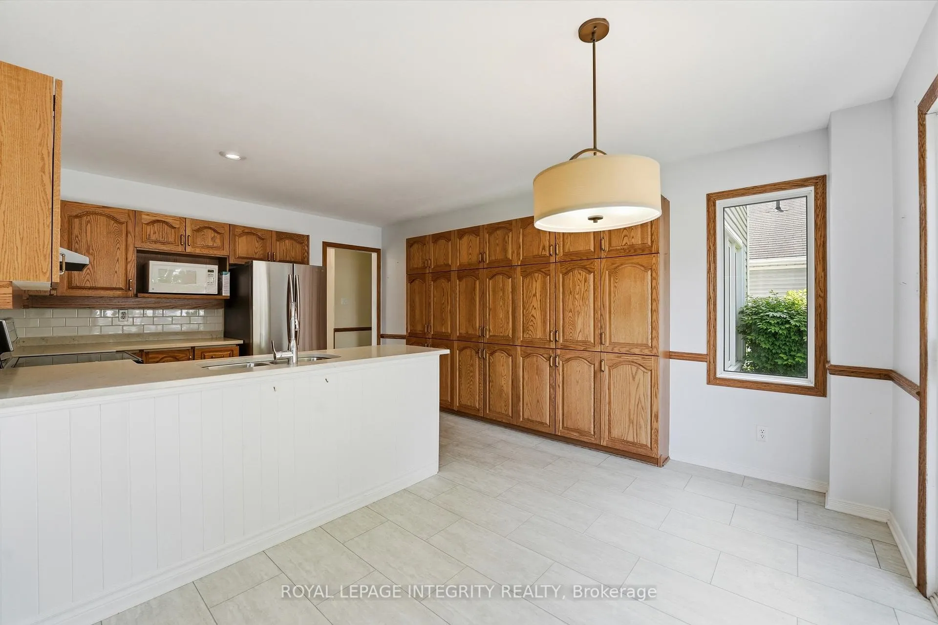 Photo 11 of 50 Bramble Wood Crescent, Ottawa, Kanata - Bridlewood — HOMEH