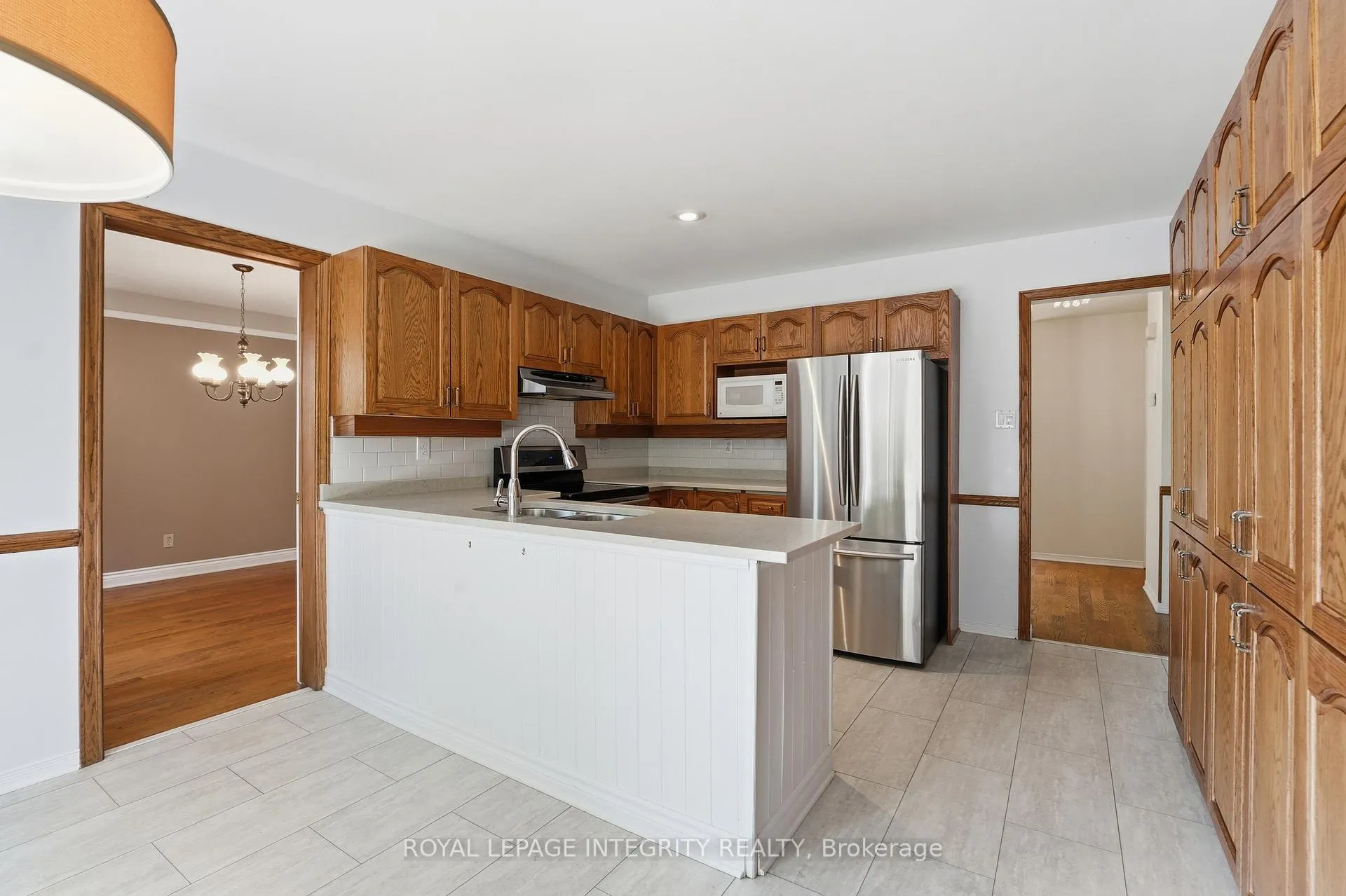 Photo 12 of 50 Bramble Wood Crescent, Ottawa, Kanata - Bridlewood — HOMEH