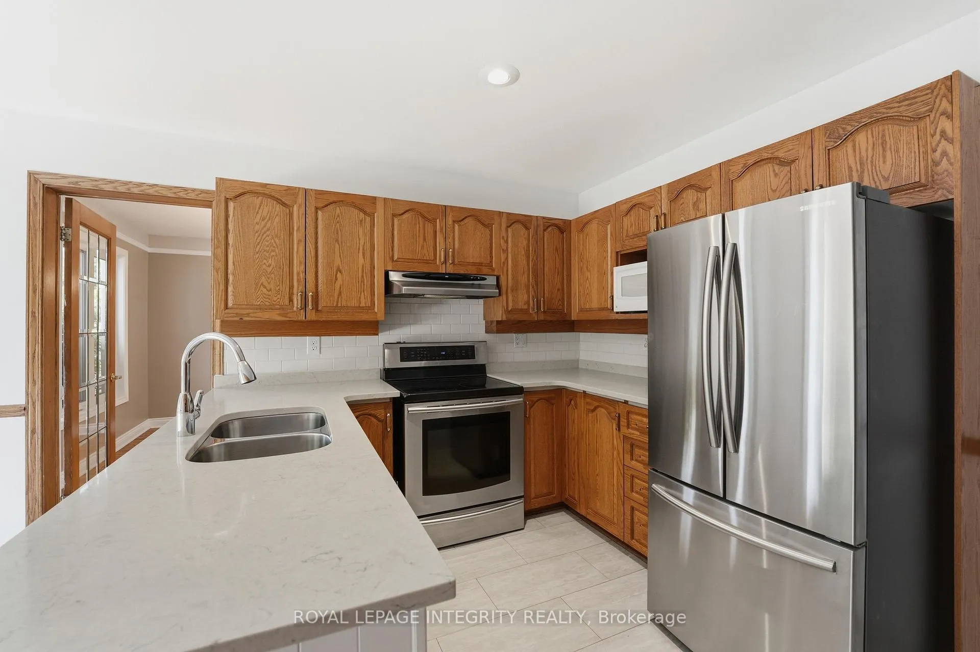 Photo 13 of 50 Bramble Wood Crescent, Ottawa, Kanata - Bridlewood — HOMEH