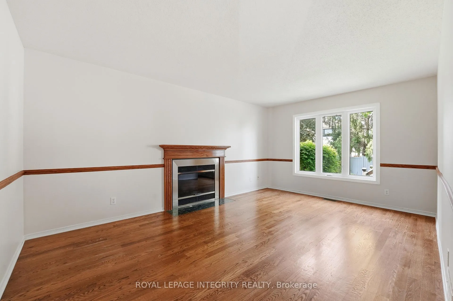 Photo 14 of 50 Bramble Wood Crescent, Ottawa, Kanata - Bridlewood — HOMEH