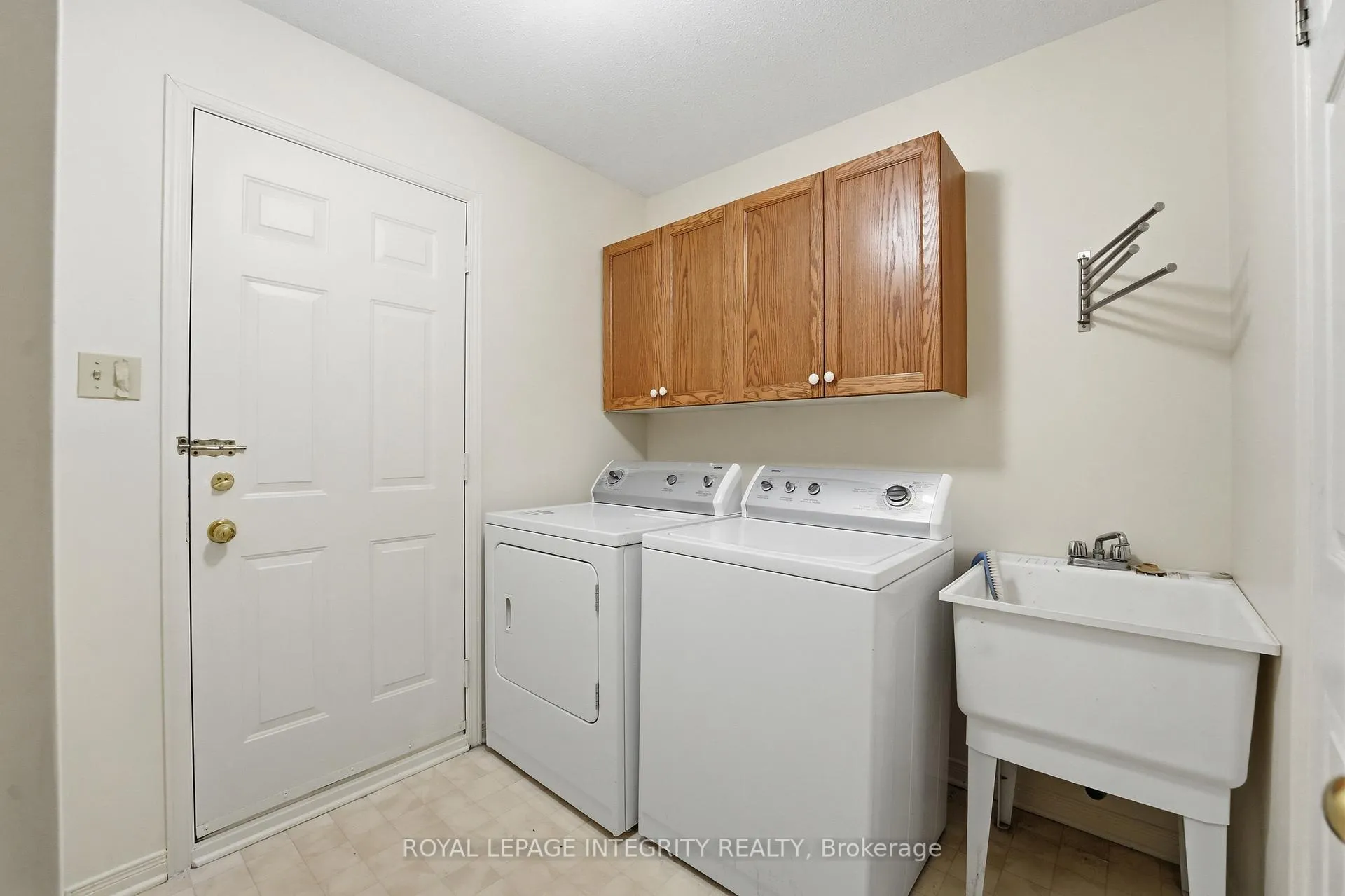 Photo 17 of 50 Bramble Wood Crescent, Ottawa, Kanata - Bridlewood — HOMEH