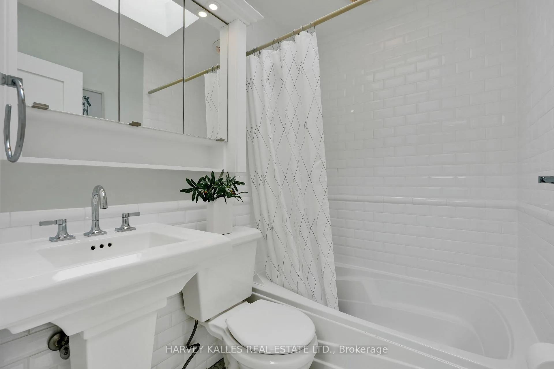 Photo 34 of 223 Glenforest Road, Toronto, Lawrence Park North — HOMEH