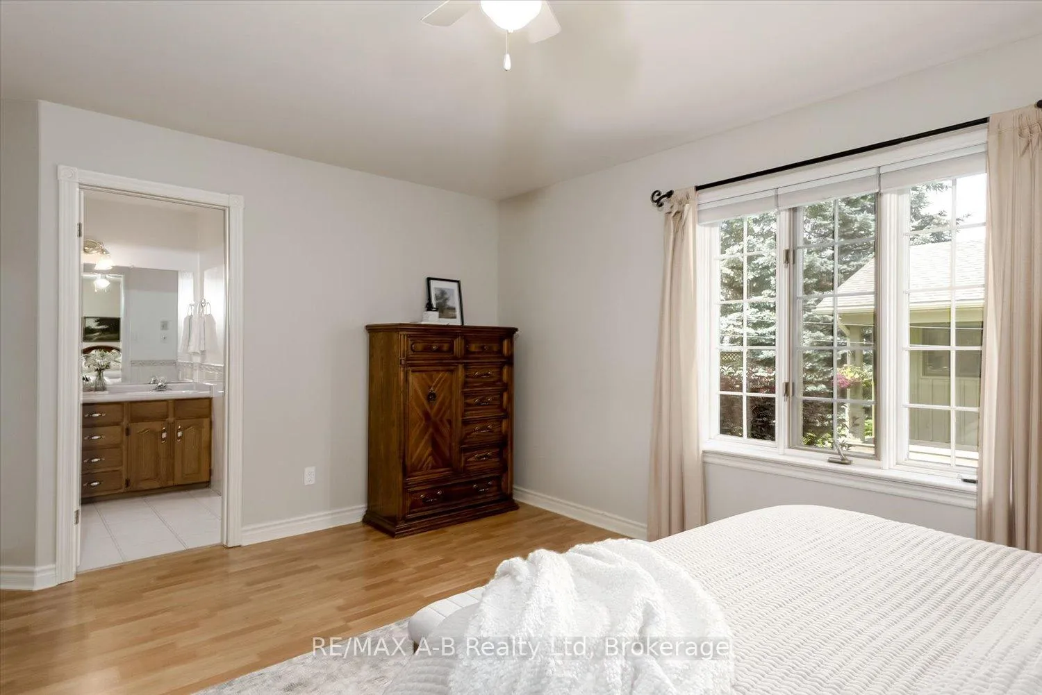 Photo 23 of 38 Murray Hill Road, Stratford — HOMEH