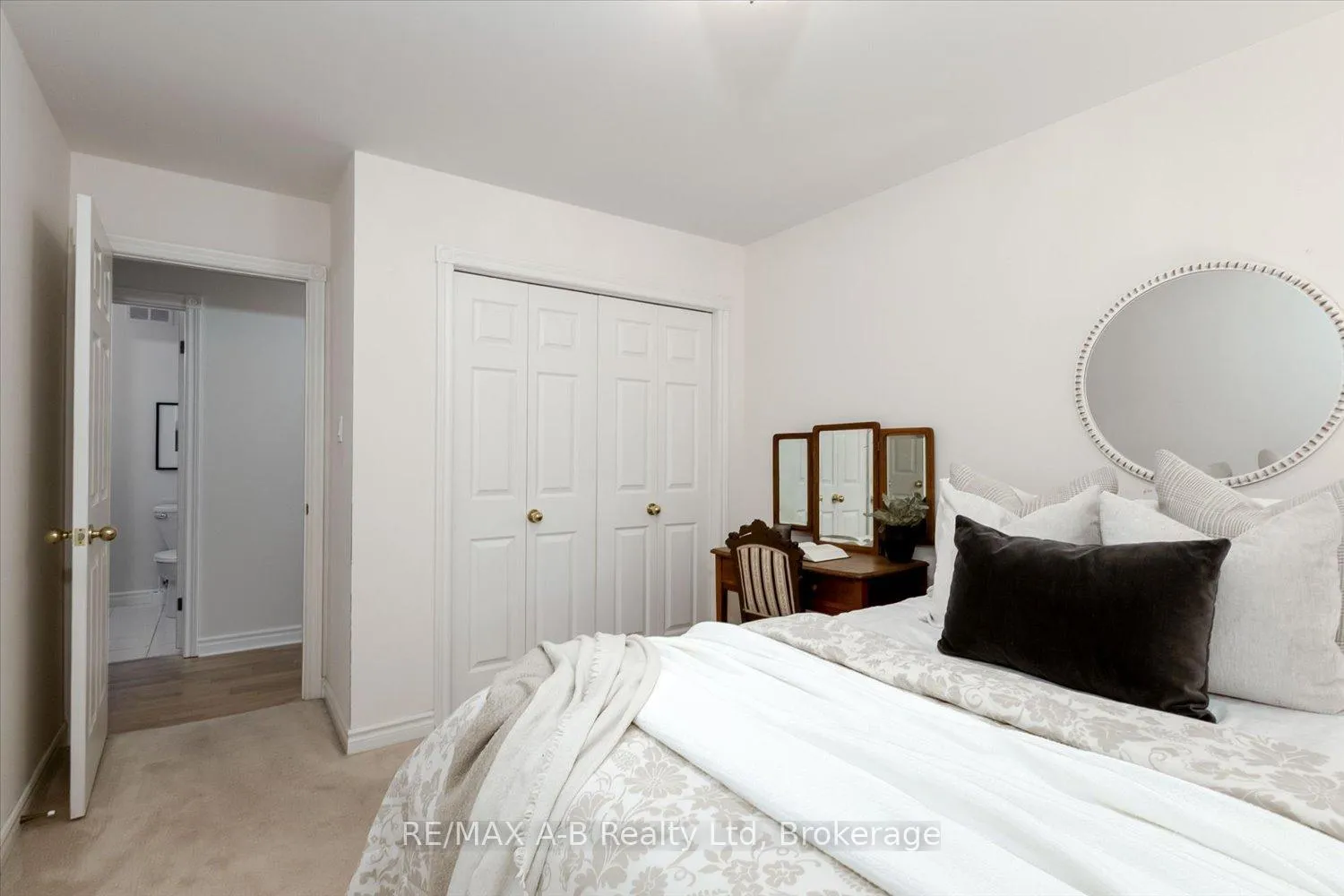 Photo 27 of 38 Murray Hill Road, Stratford — HOMEH