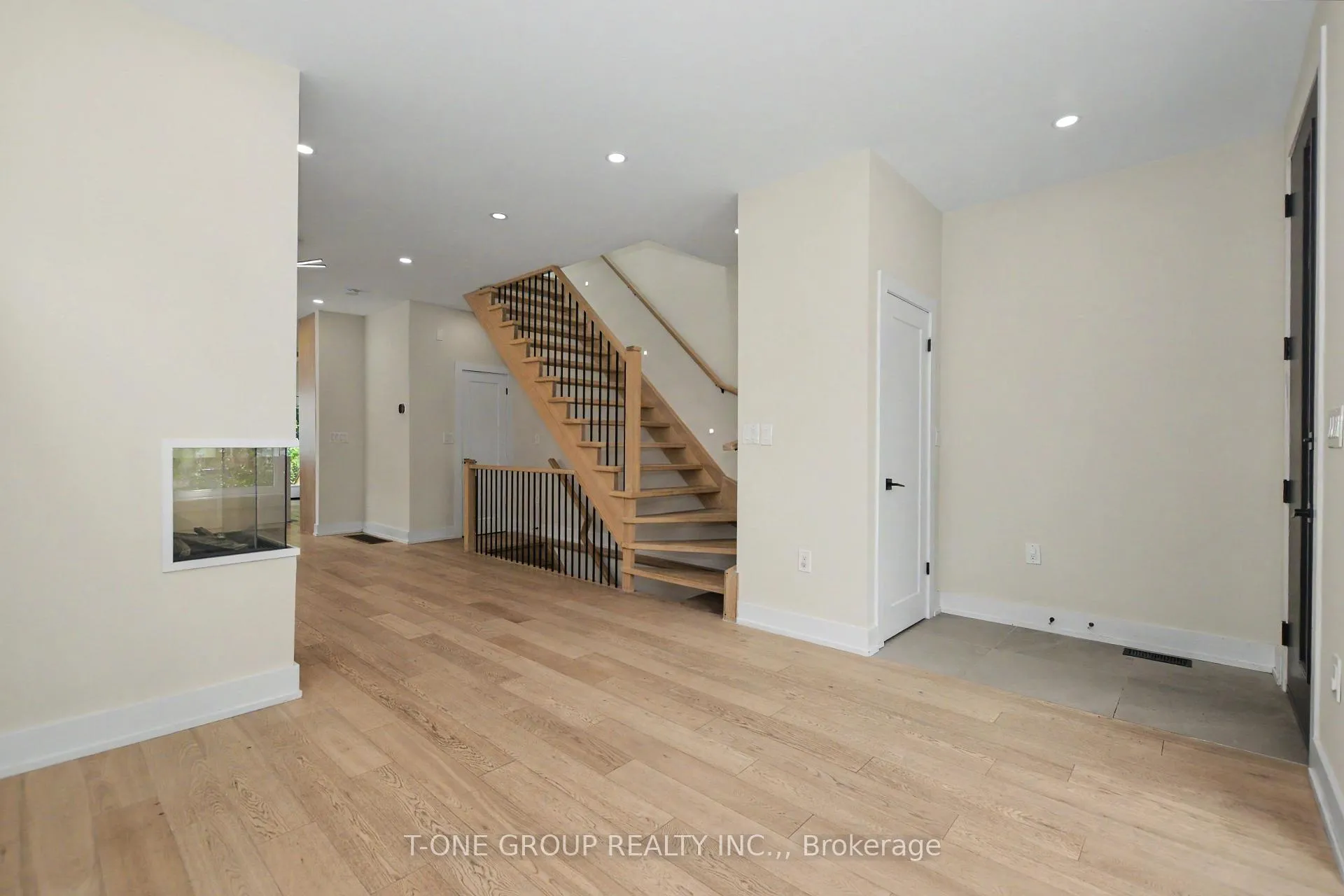 Photo 5 of 77 Wiley Avenue, Toronto, Danforth Village-East York — HOMEH