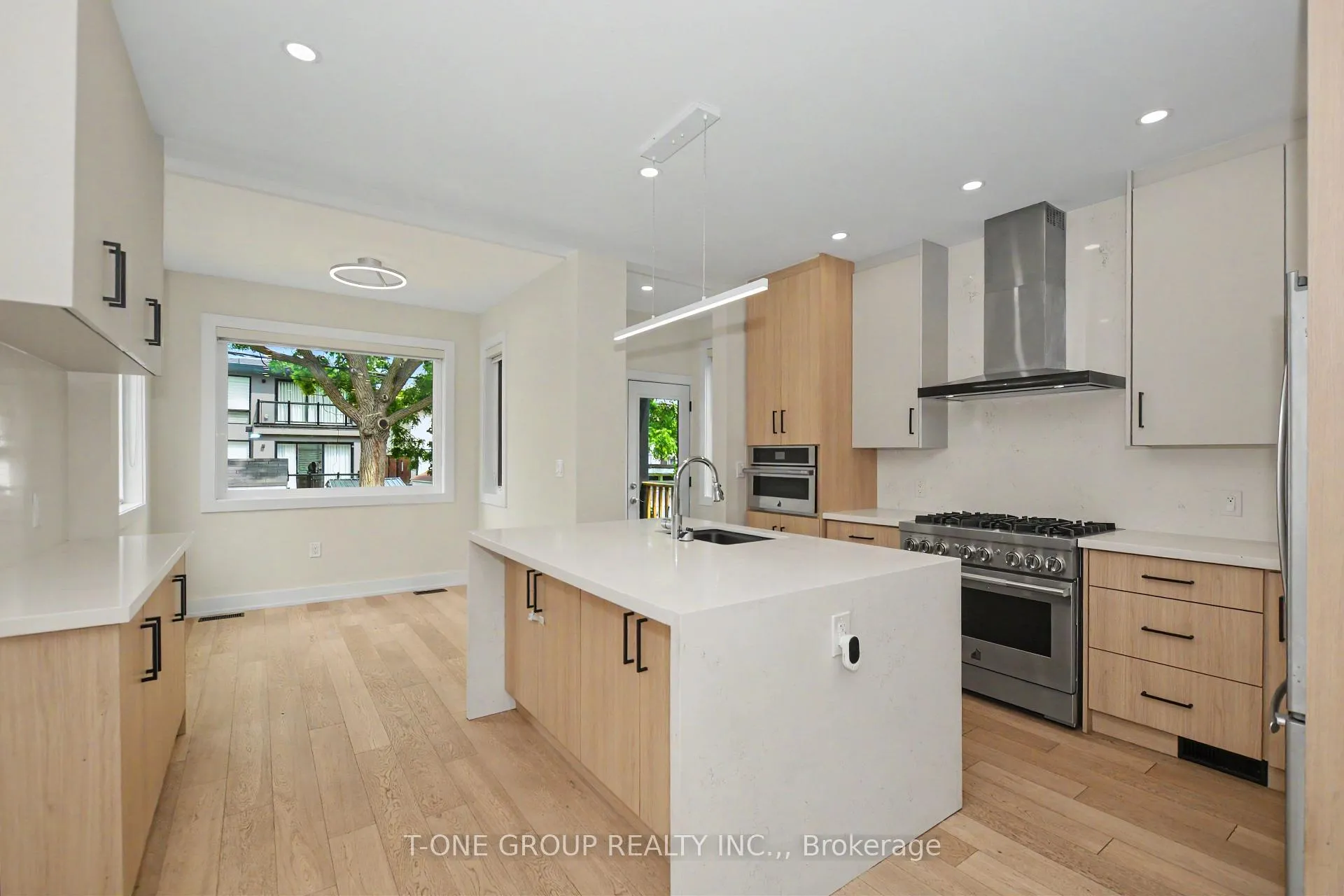 Photo 8 of 77 Wiley Avenue, Toronto, Danforth Village-East York — HOMEH