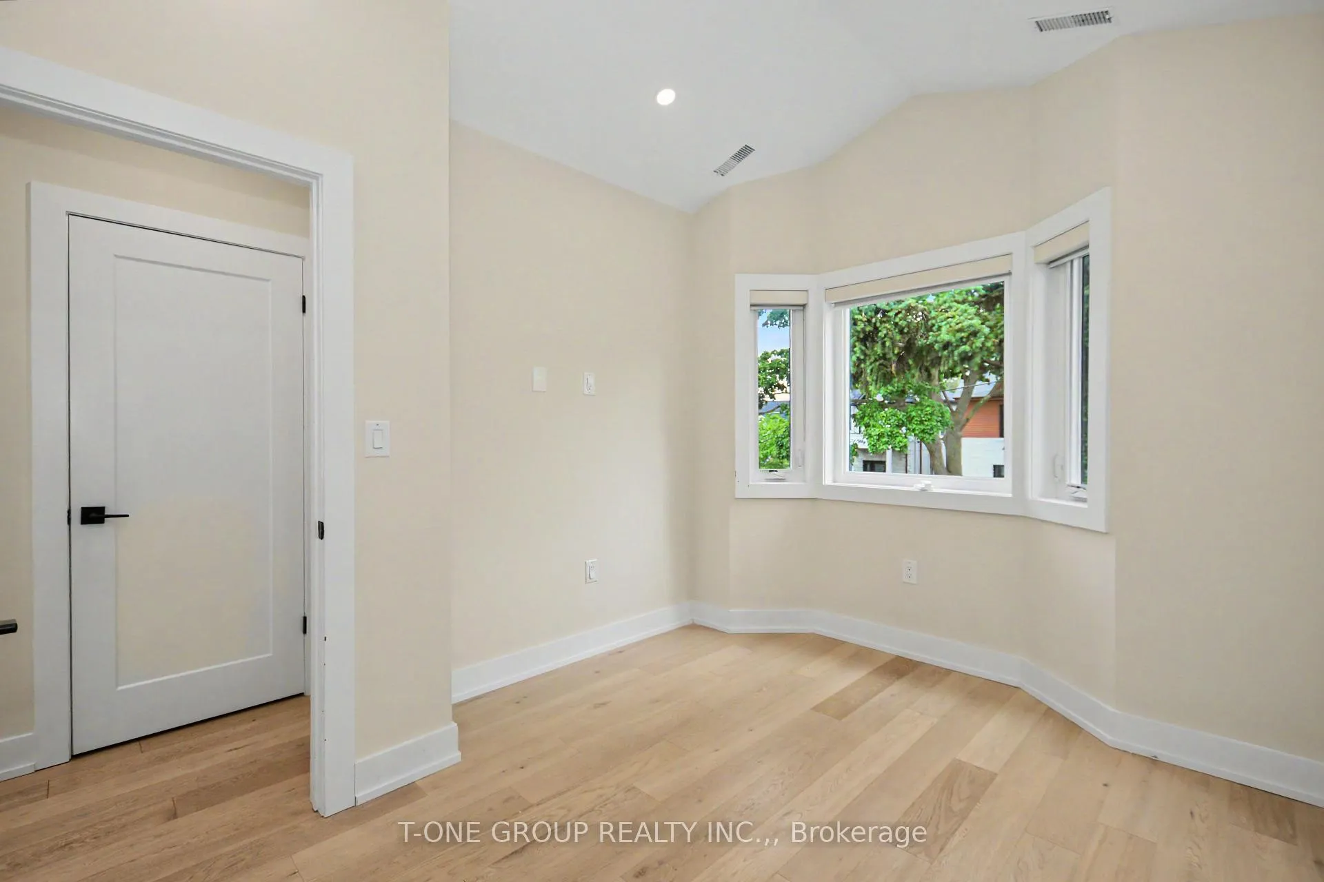 Photo 18 of 77 Wiley Avenue, Toronto, Danforth Village-East York — HOMEH