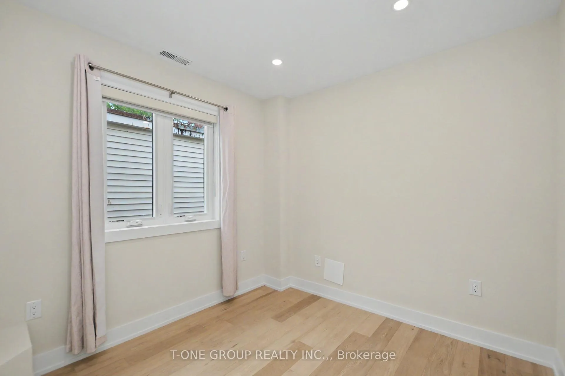 Photo 19 of 77 Wiley Avenue, Toronto, Danforth Village-East York — HOMEH