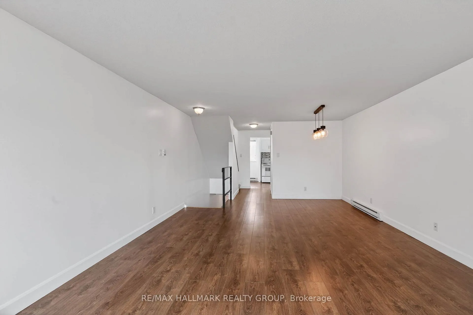 Photo 6 of Unit 6609B, 6609 Bilberry Drive, Ottawa, Convent Glen North — HOMEH