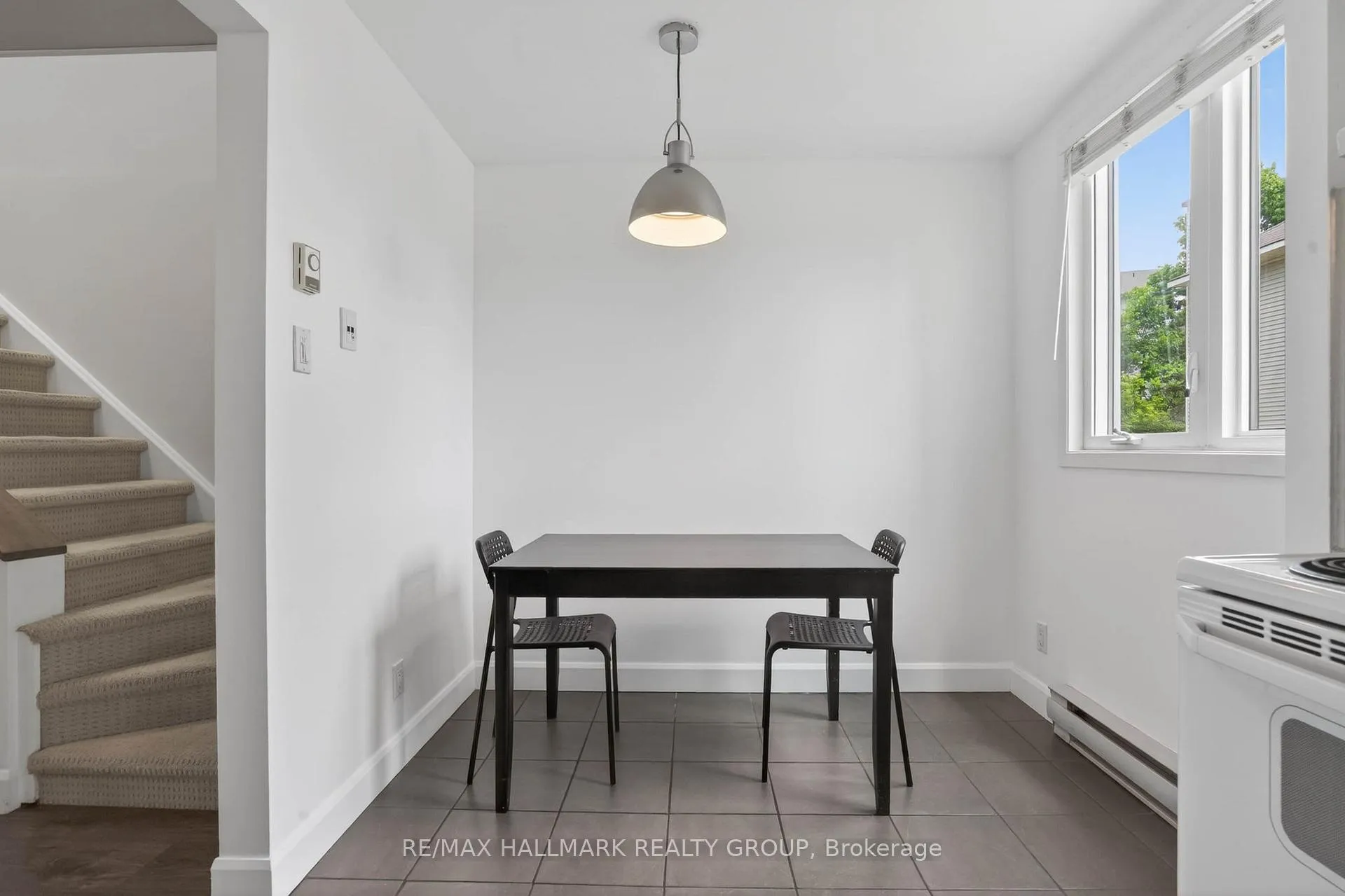 Photo 11 of Unit 6609B, 6609 Bilberry Drive, Ottawa, Convent Glen North — HOMEH