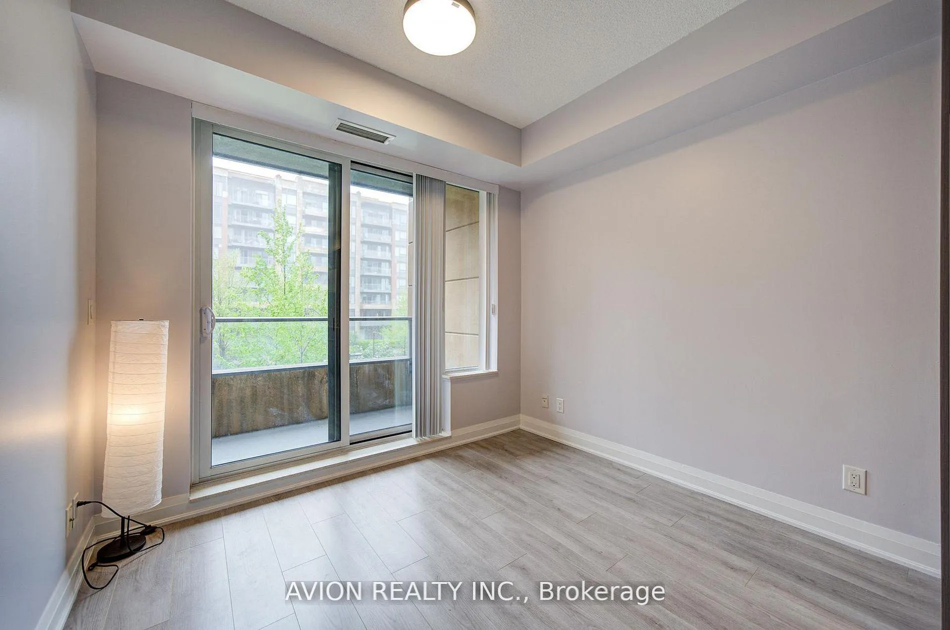 Photo 9 of Unit 301, 18 Uptown Drive, Markham, Unionville — HOMEH