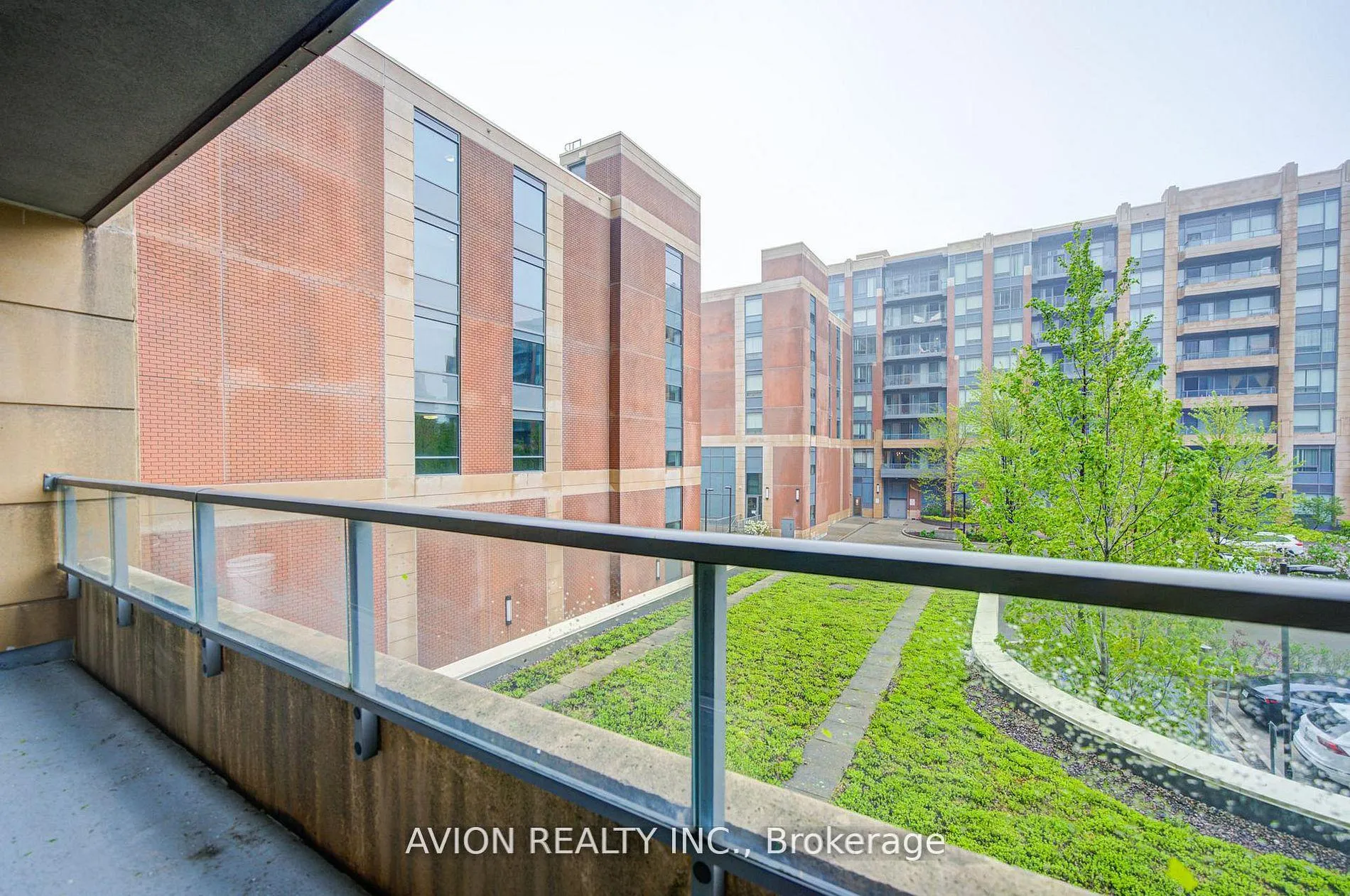 Photo 15 of Unit 301, 18 Uptown Drive, Markham, Unionville — HOMEH