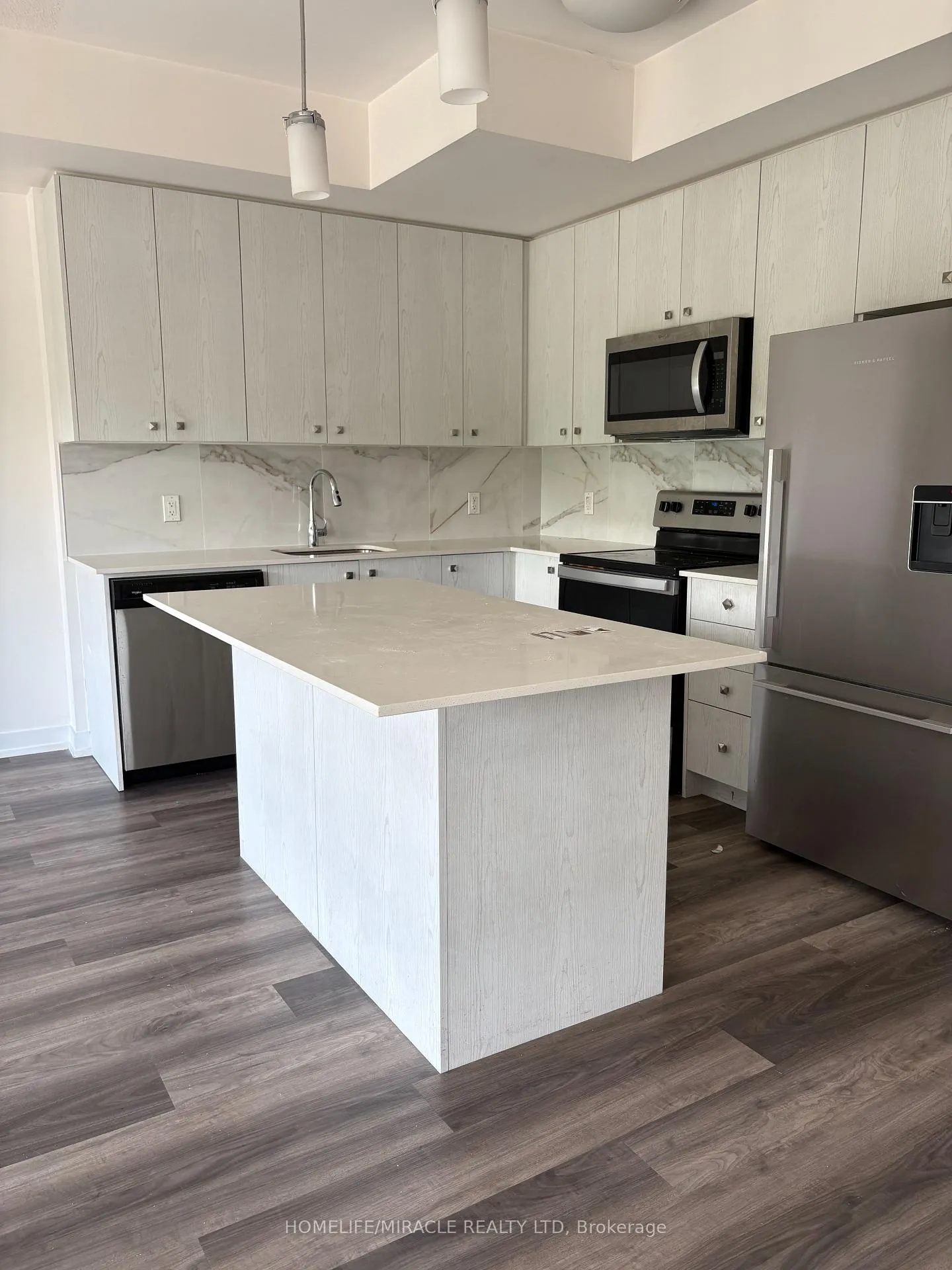 Photo 9 of Unit D5, 10 Palace Street, Kitchener, Laurentian Hills — HOMEH