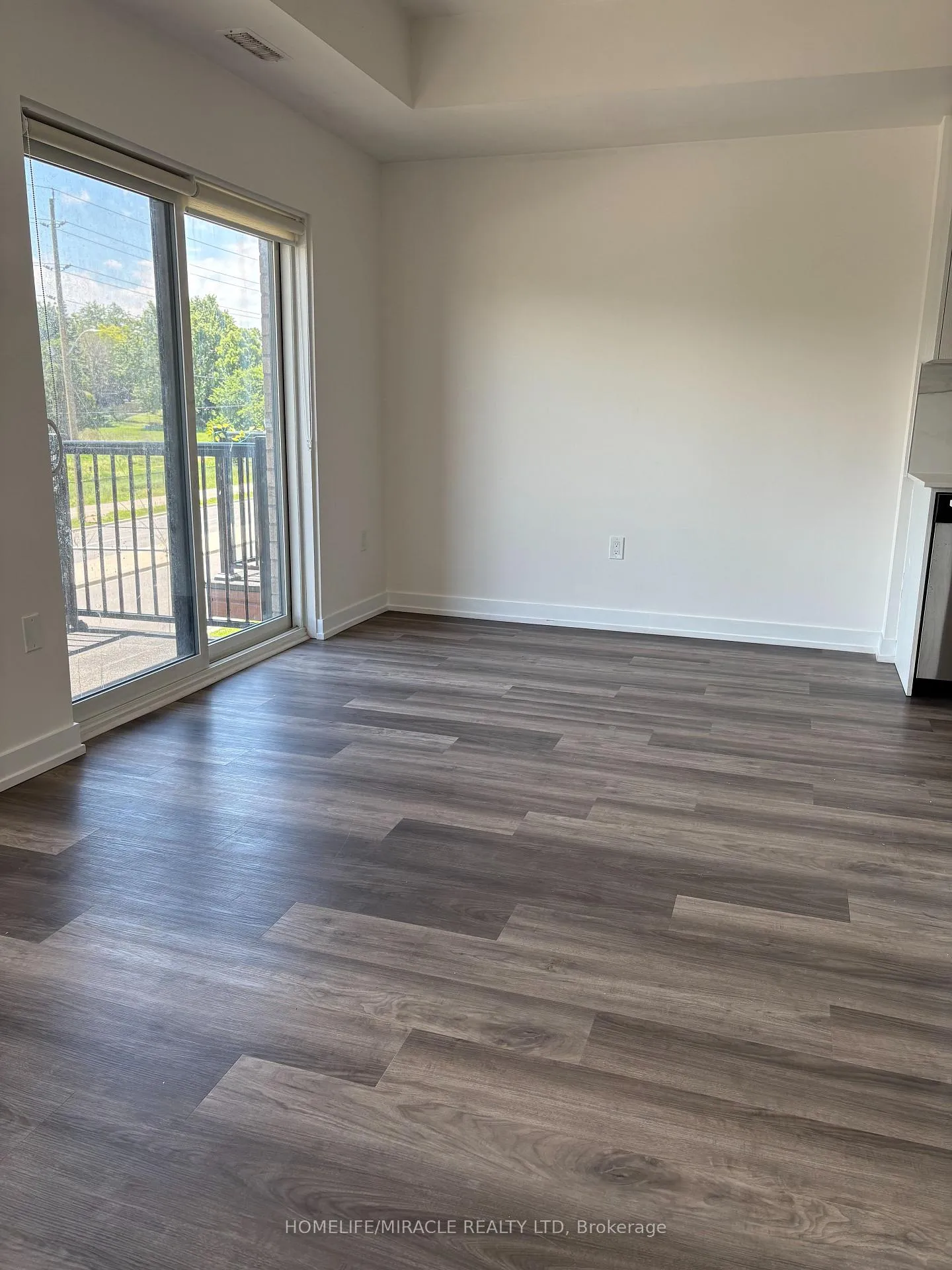 Photo 19 of Unit D5, 10 Palace Street, Kitchener, Laurentian Hills — HOMEH