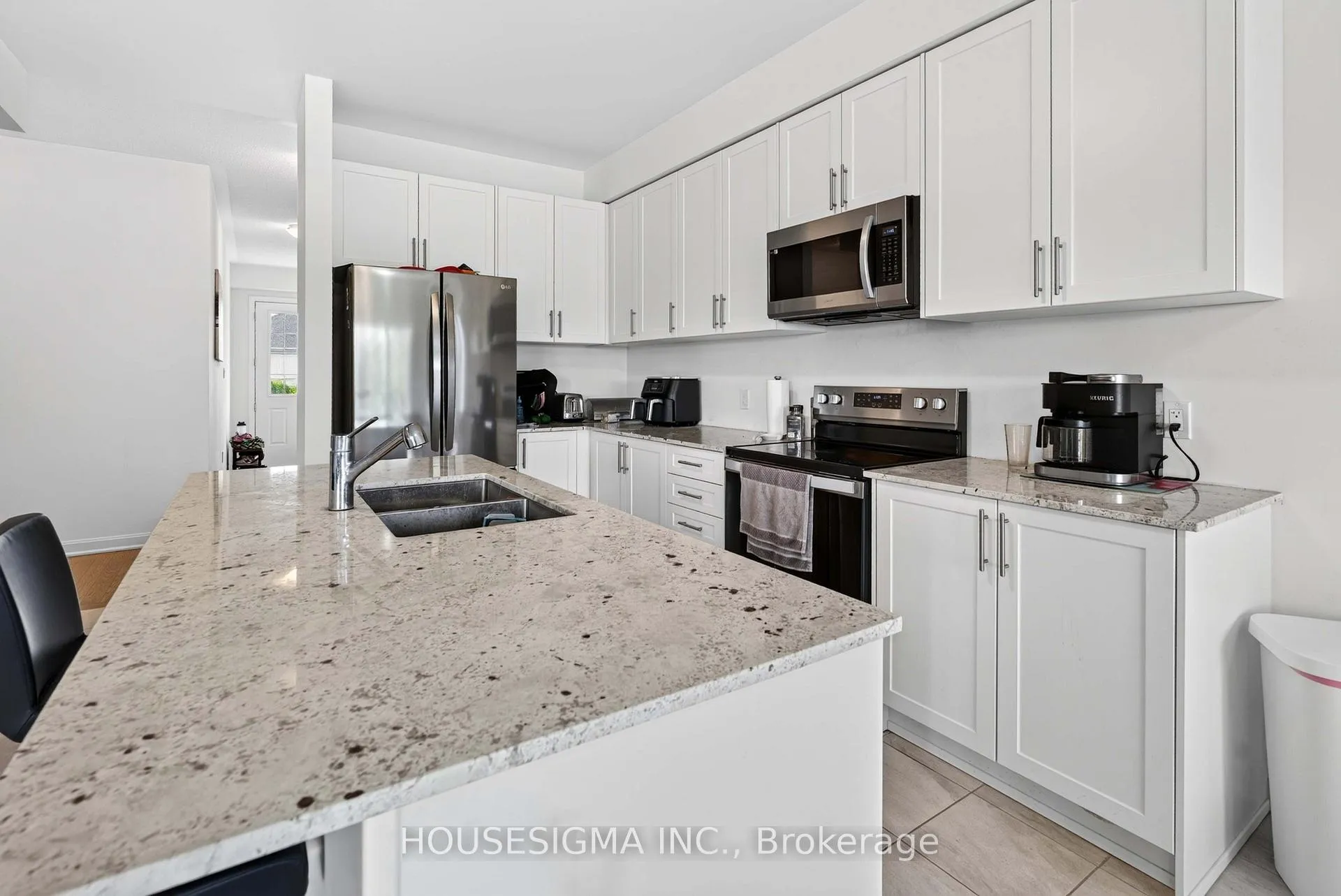 Photo 4 of 32 Oakmont Drive, Loyalist, Bath — HOMEH