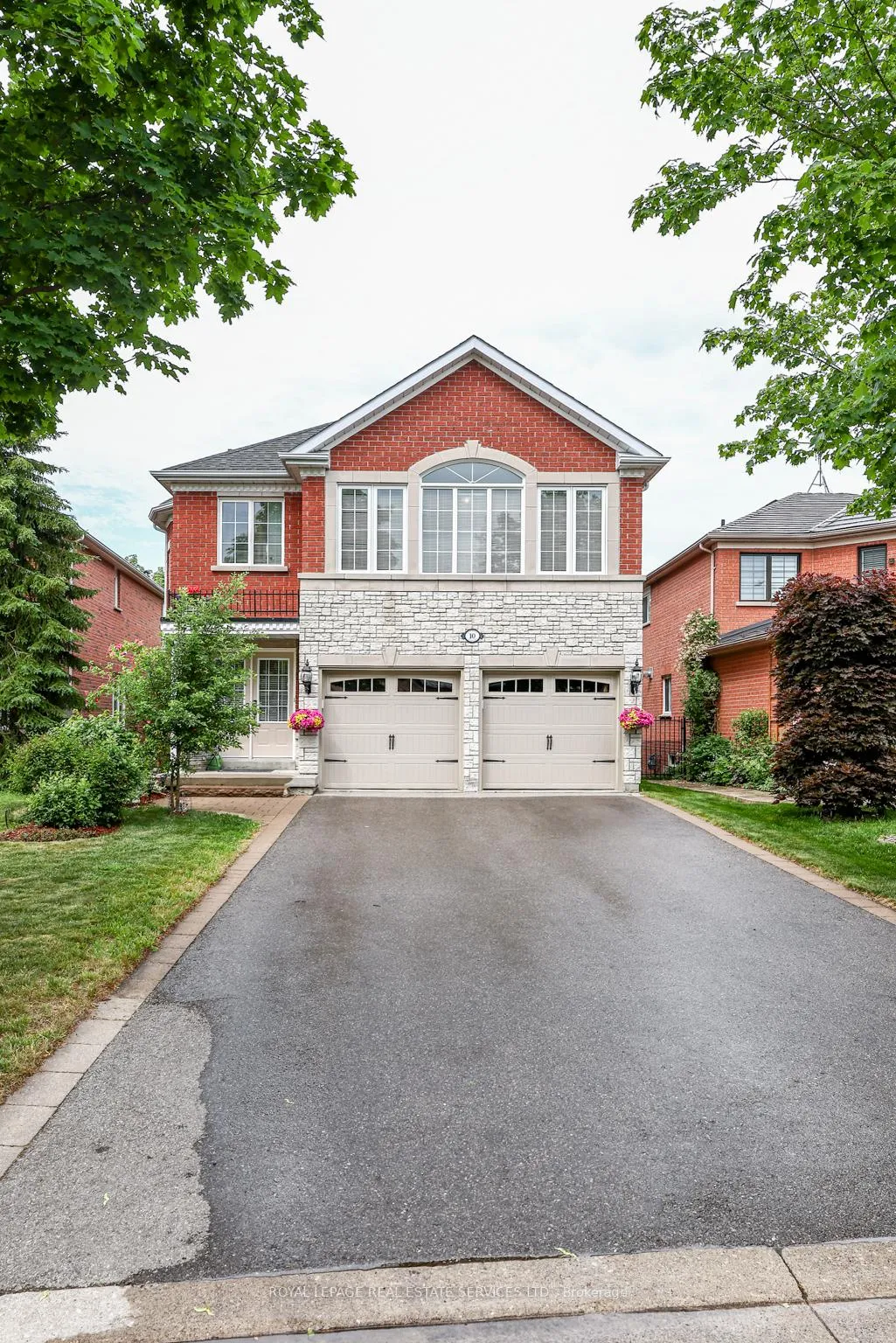 Photo 1 of 10 Sandway Crescent, Vaughan, Maple — HOMEH