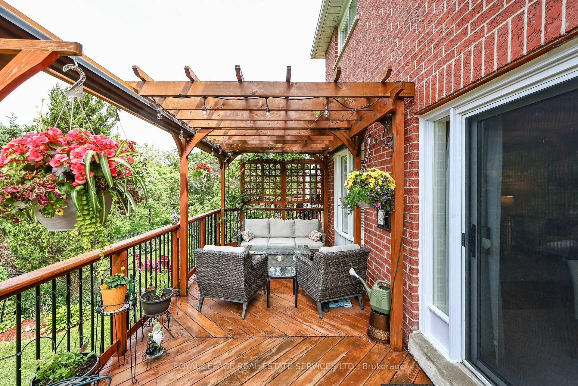 Photo 5 of 10 Sandway Crescent, Vaughan, Maple — HOMEH