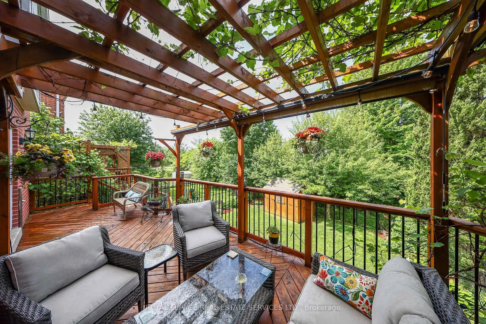 Photo 8 of 10 Sandway Crescent, Vaughan, Maple — HOMEH