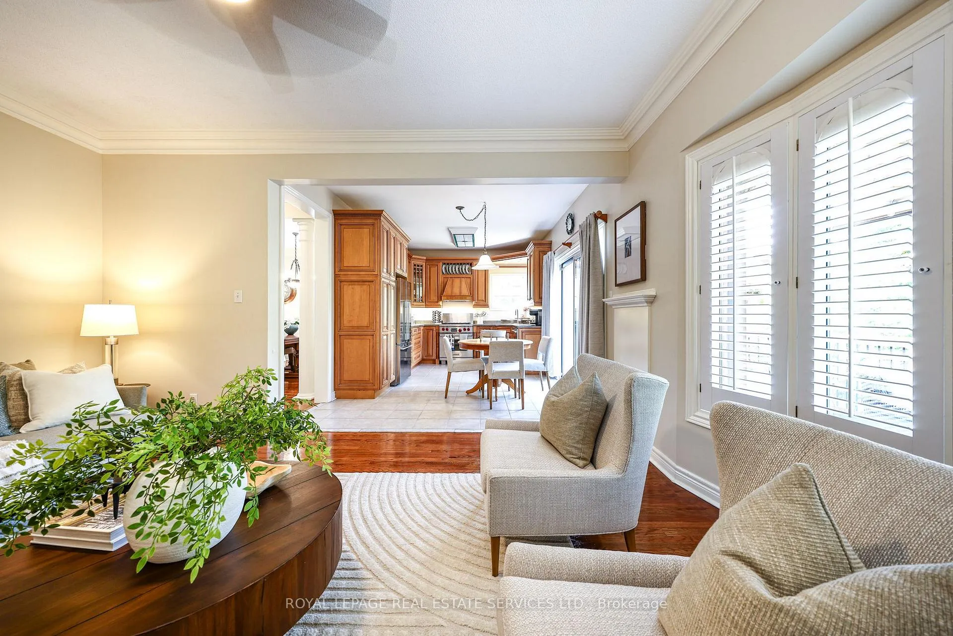 Photo 27 of 10 Sandway Crescent, Vaughan, Maple — HOMEH