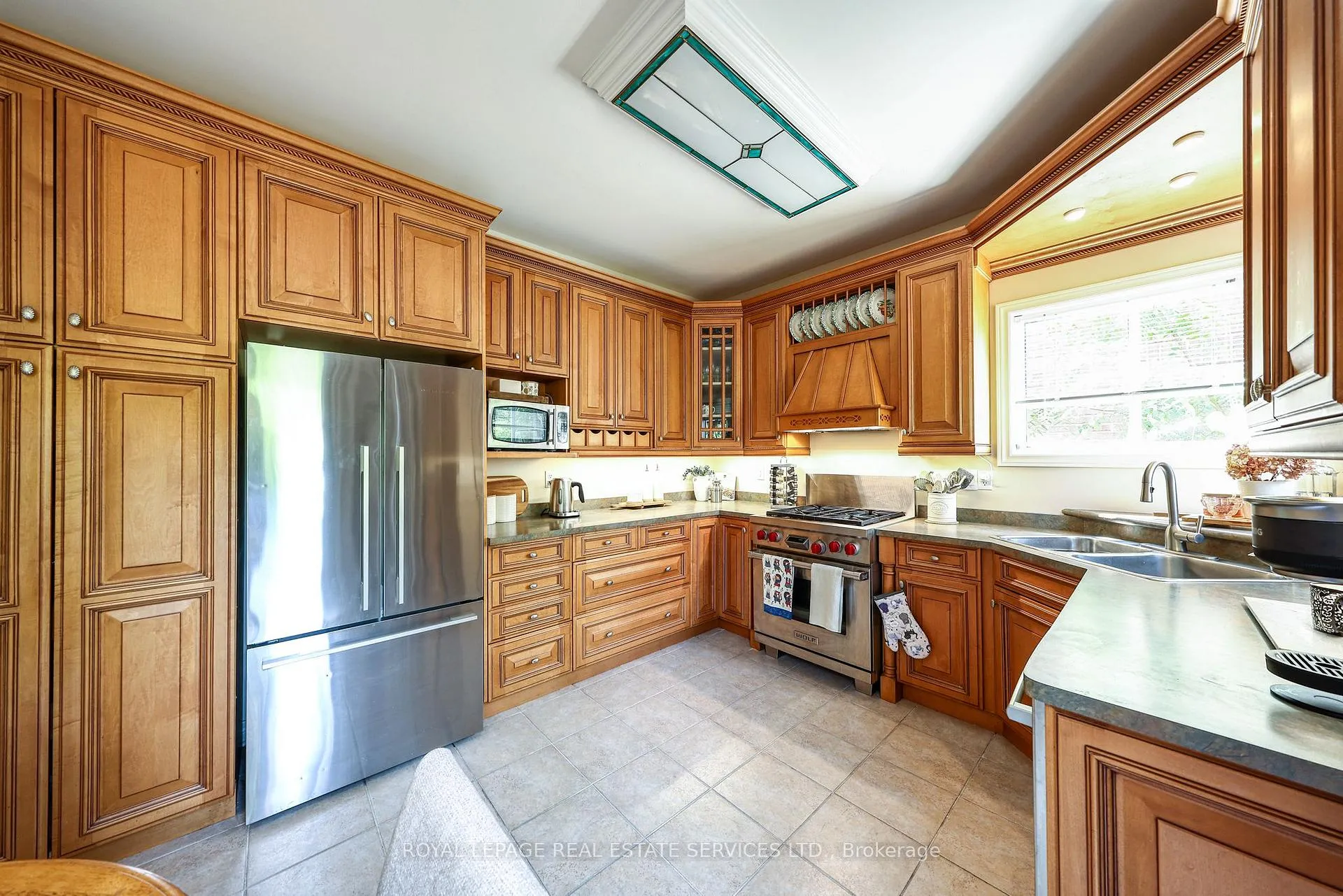 Photo 33 of 10 Sandway Crescent, Vaughan, Maple — HOMEH