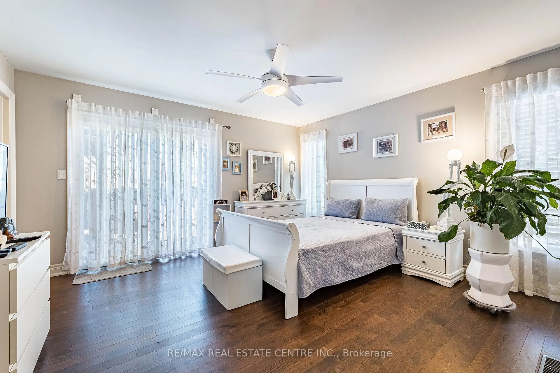 Photo 30 of 8493 Glavcic Drive, Niagara Falls, Forestview — HOMEH