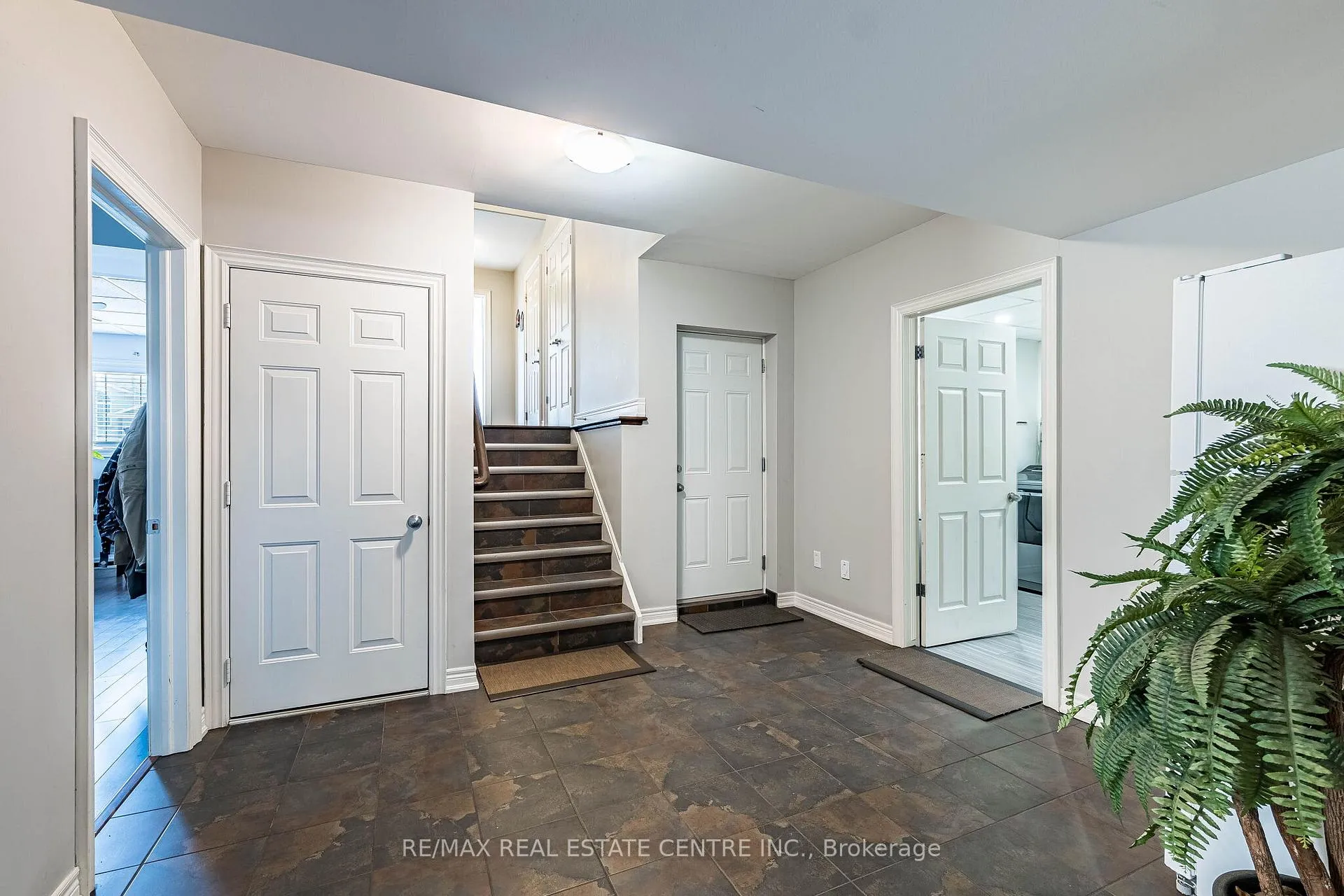 Photo 35 of 8493 Glavcic Drive, Niagara Falls, Forestview — HOMEH
