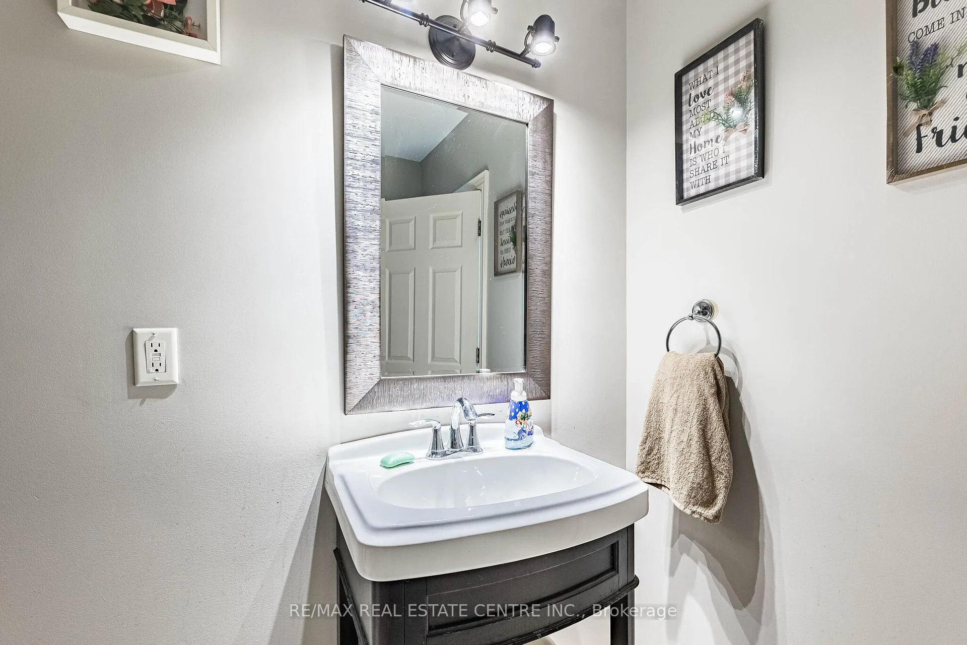 Photo 43 of 8493 Glavcic Drive, Niagara Falls, Forestview — HOMEH